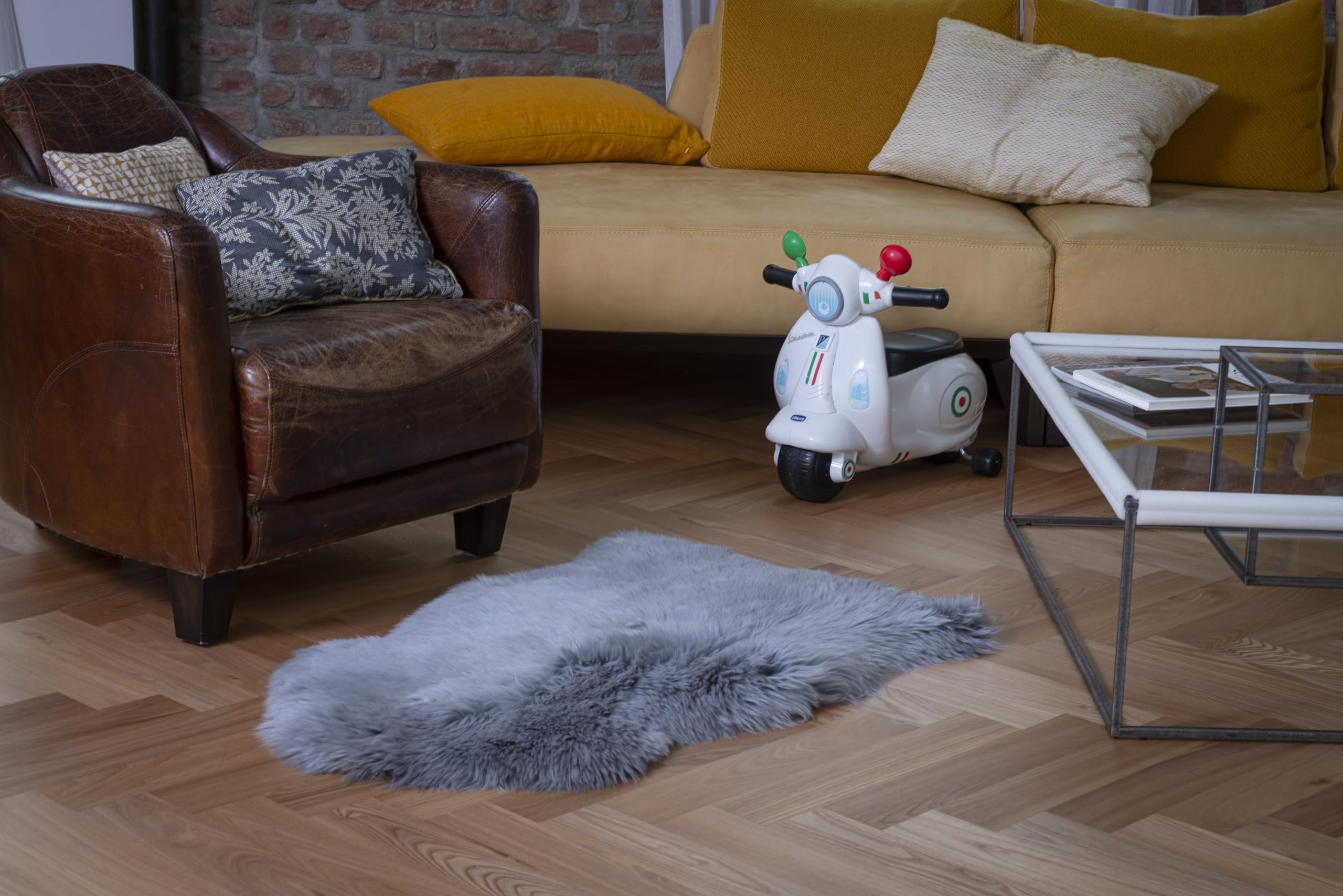 IPEA Lammfell Farbe Grau - Teppich aus echtem Schaffell - Made in Italy - 100/110 cm - Natürliche Lammfell Teppich Wohnzimmer - Weiches und Dickes Fell - Deko Fell Schlafzimmer