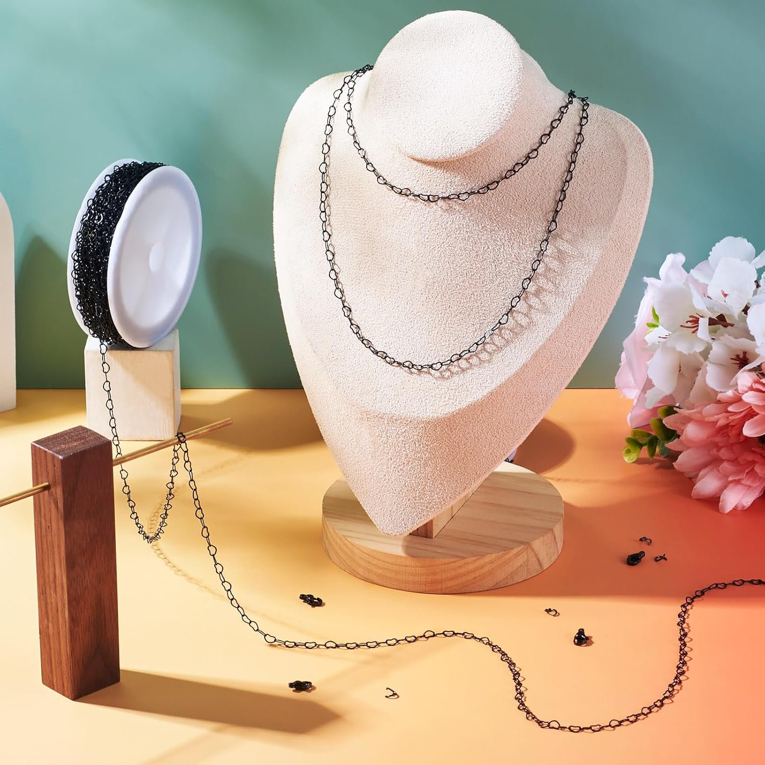 Pandahall 32.8 Feet Black Heart Link Chains Brass Jewelry Chains Roll Bracelet Necklace Making Kit for DIY Personalized Necklace with 75pcs Lobster Clasps Jump Rings - Image 3