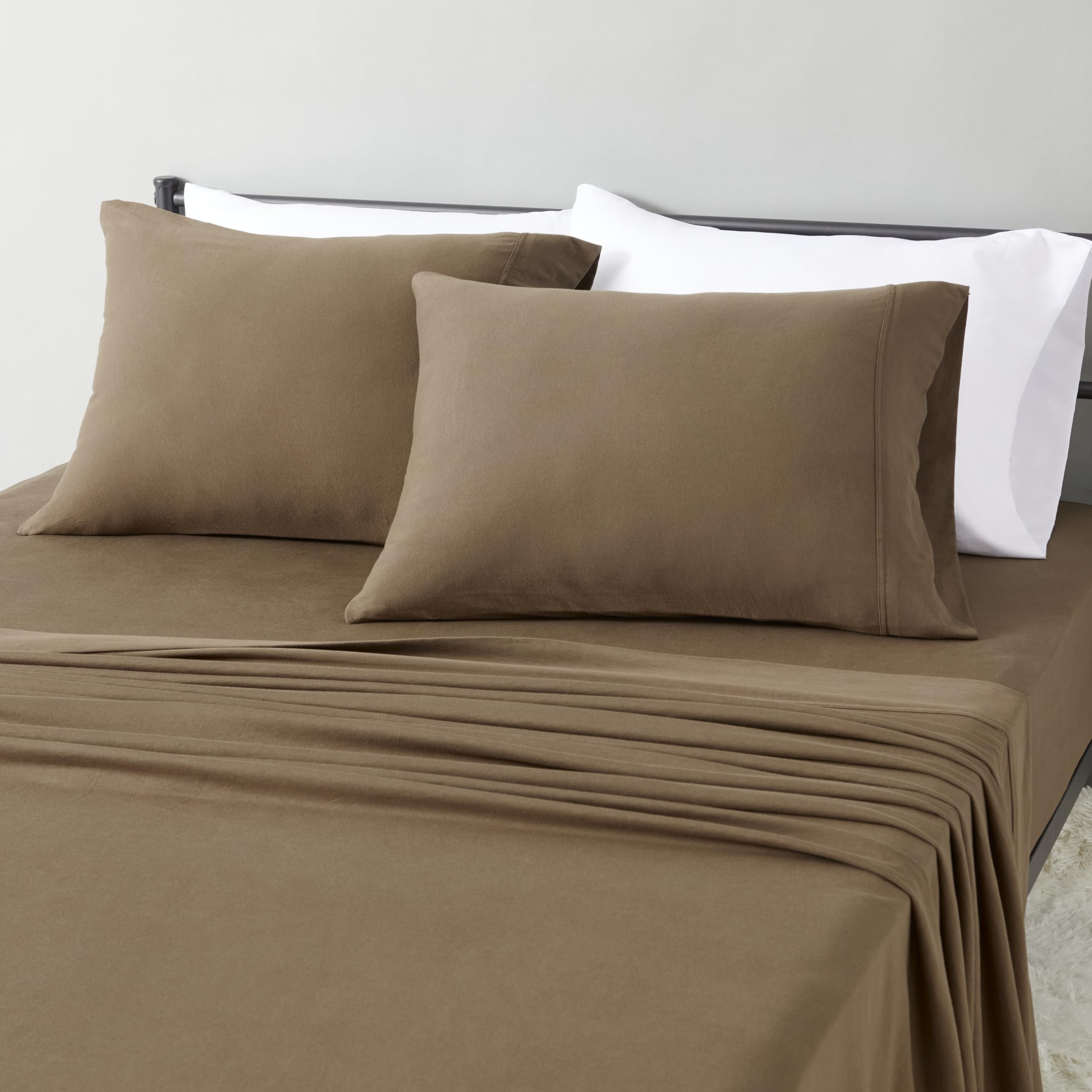 Amazon Basics 100% Cotton Jersey Bed Sheet Set, Breathable and Comfortable, Machine Washable, Full, Brown, Solid