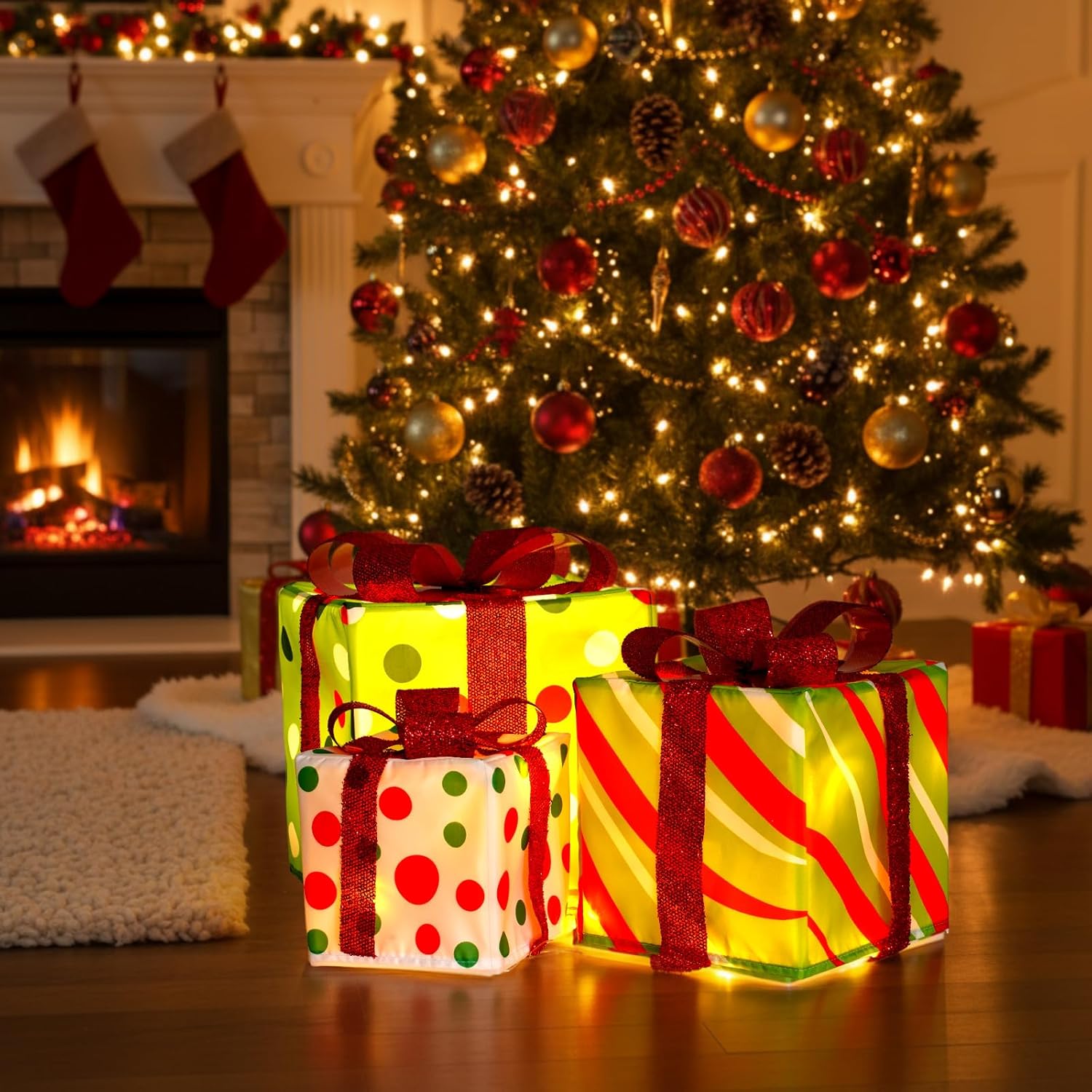 Aurelema Set of 3 Christmas Lighted Gift Boxes Holiday Light Up Presents with Remote Control Gift Boxes Decor for Indoor Outdoor Christmas Decoration, Batteries Not Included