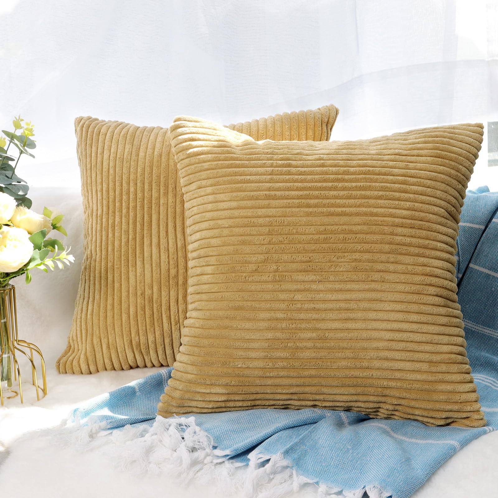 CALIYO Kissenhülle Kord Uni 2er Set, Kissenbezug 60 x 60 Kissenbezüge für Zierkissen Dekokissen Sofakissen Couchkissen in vielen Farben Hellbraun