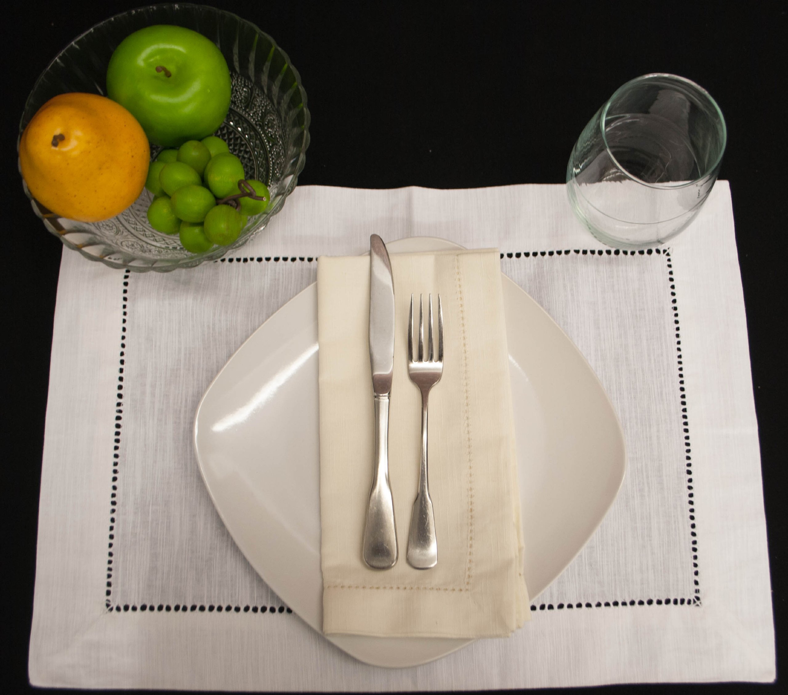 Ivory Hemstitch Dinner Napkins 1 Dozen