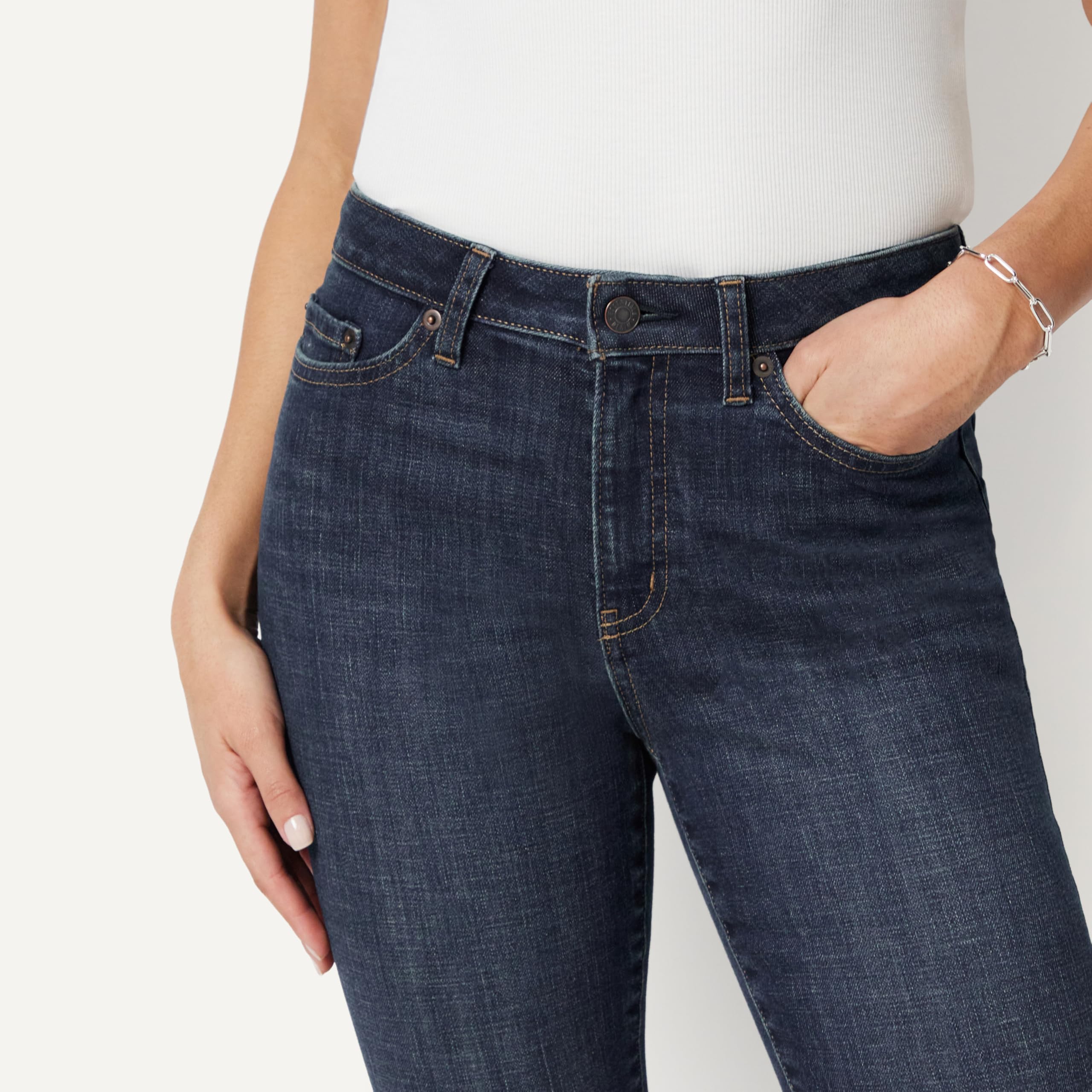 Amazon Essentials Vaqueros Tobilleros de Talle Alto Mujer