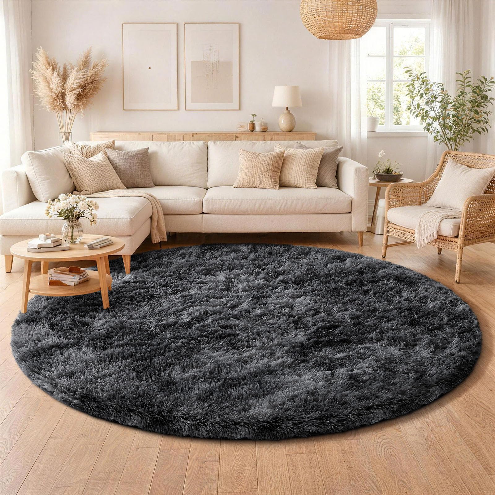 Tapis de salon à poils longs fini les glissades grâce au dessous antidérapant
