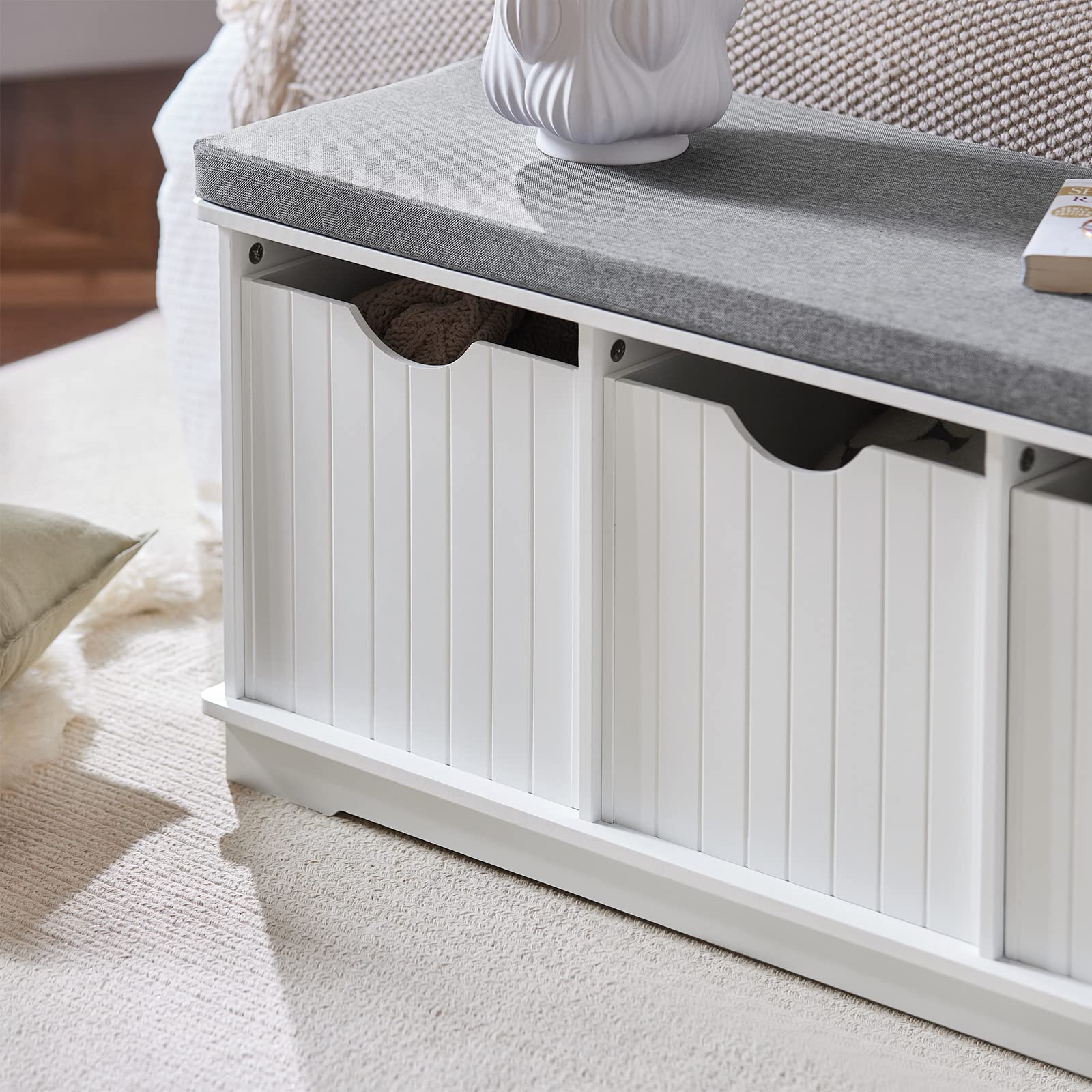 SoBuy Schuhbank mit Sitzfläche & 3 Körben 100x46x36cm für Flur | Sitzbank mit 3 Körben und verstellbarem Regal, MDF, Belastbarkeit 150kg, atmungsaktives Sitzkissen, weiß FSR30-W