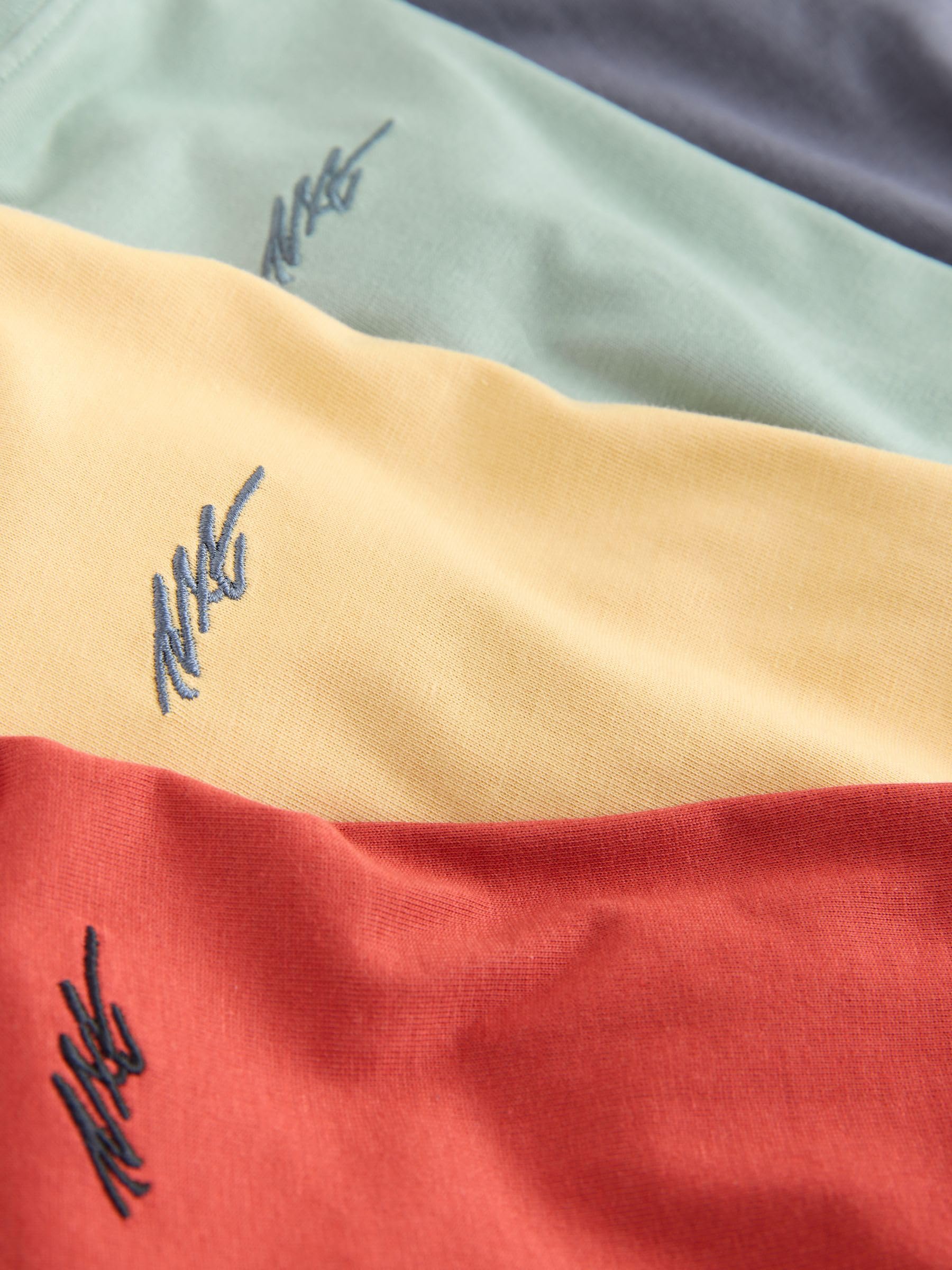 NEXT Jungen T-Shirt mit Grafik und kurzen Ärmeln, 4er-Pack