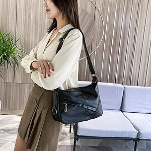 【NONCODE】Henin pocket zipper shoulder bag Covelin Women's Retro Sling Shoulder Bag from, Leather
