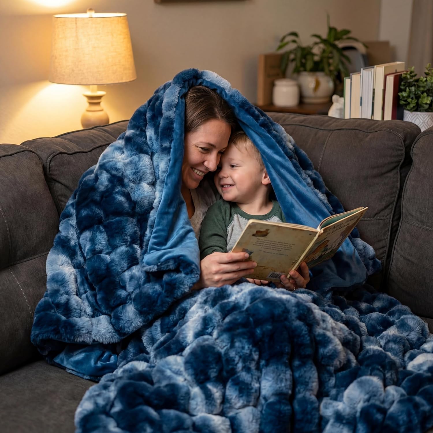 Ultra Plush 50x60 Thick Faux Fur Bubble Throw Blanket | 1000 GSM Luxury Warm Fluffy Throw for Couch Sofa Bedroom Living Room | Reversible with Velvet | (Tie-Dye Blue)