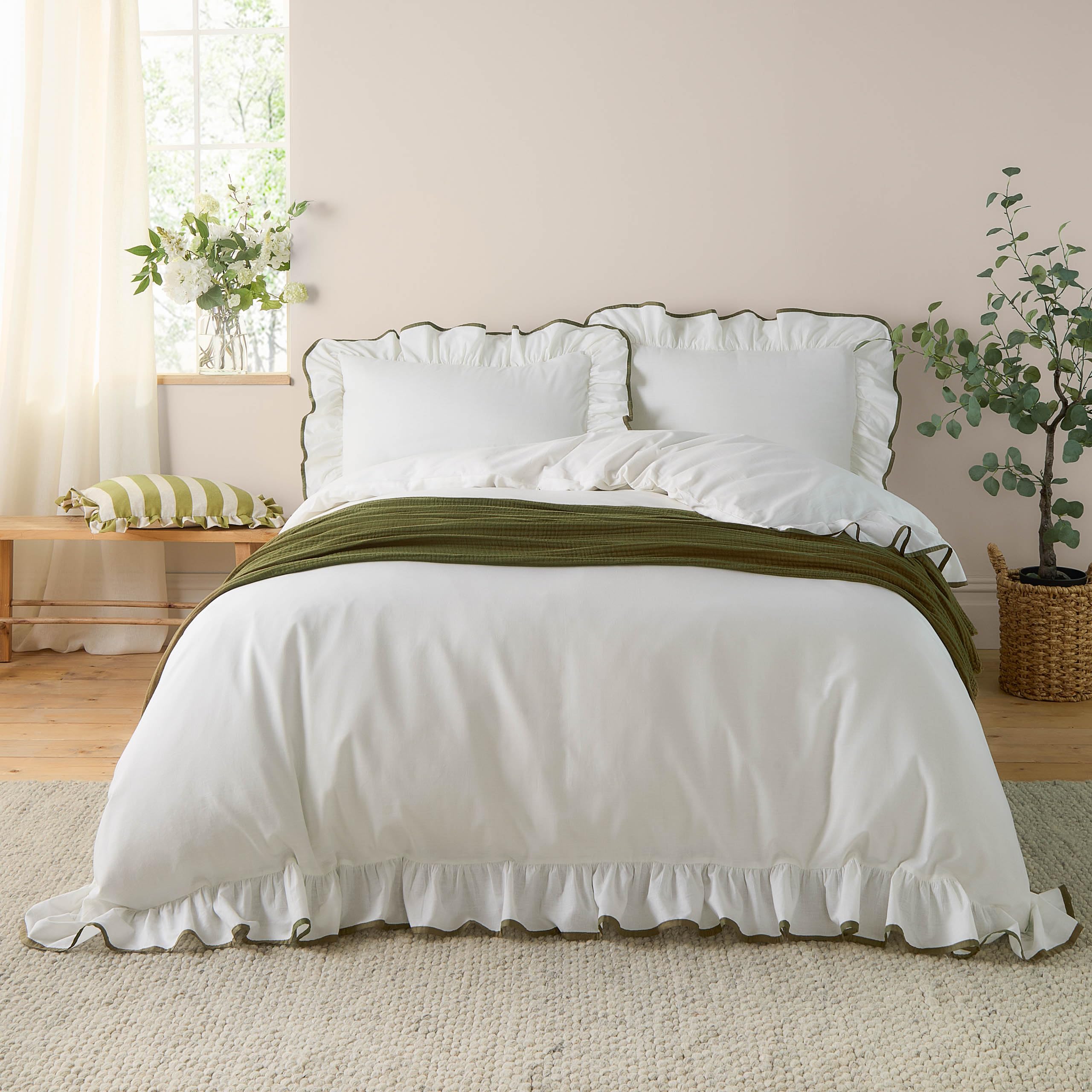 furn. Wylder Blousey Juego de Funda nórdica satén de algodón con Volante y Ribete (Verde Oliva - Matrimonio 220 x 230 cm)