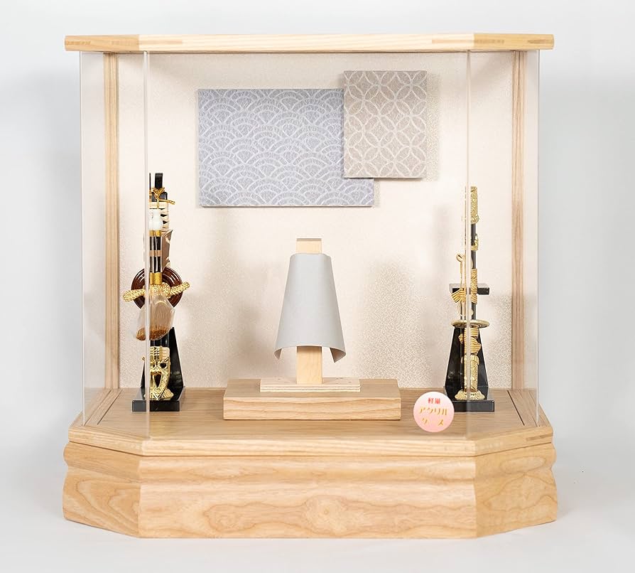 五月人形 兜飾り アクリルケース 六角変形 龍 縁起 銀色 シルバー 子どもの日 人形屋ホンポ 五月人形 コンパクト 兜飾り 兜ケース飾り 兜 六角