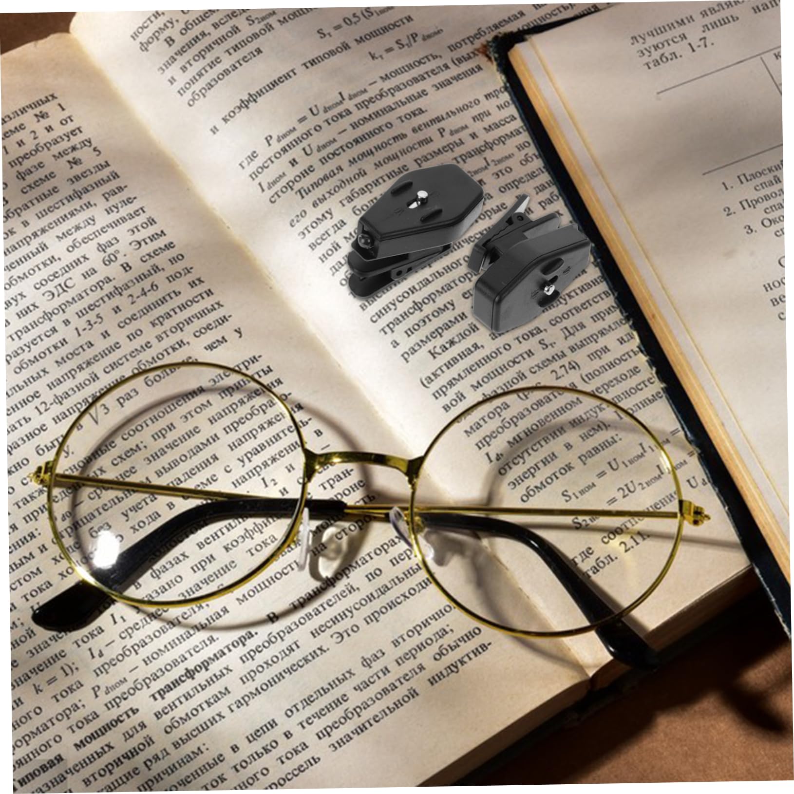 DIYEAH 2pcs Clip Light Led Eyeglass Clip Lamp for Night Portable Lighting Tool for Hobbies Crafts Maintenance Convenient Book Light for Glasses Use