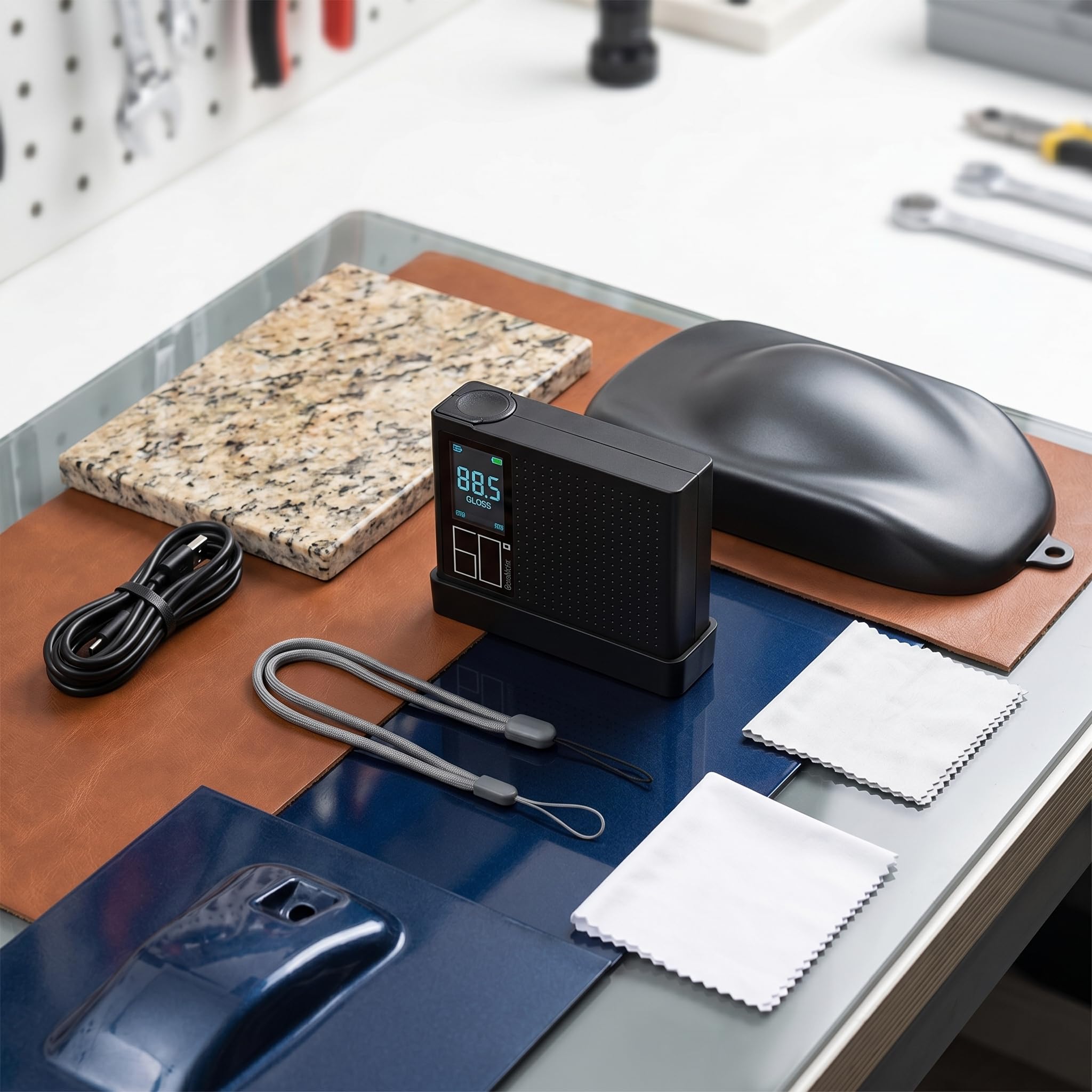 DG60 Glanzmessgerät 60-Grad 0-200GU Messbereich 1,14-Zoll Display USB-Ladung für Farbe Lack Glas Kunststoff