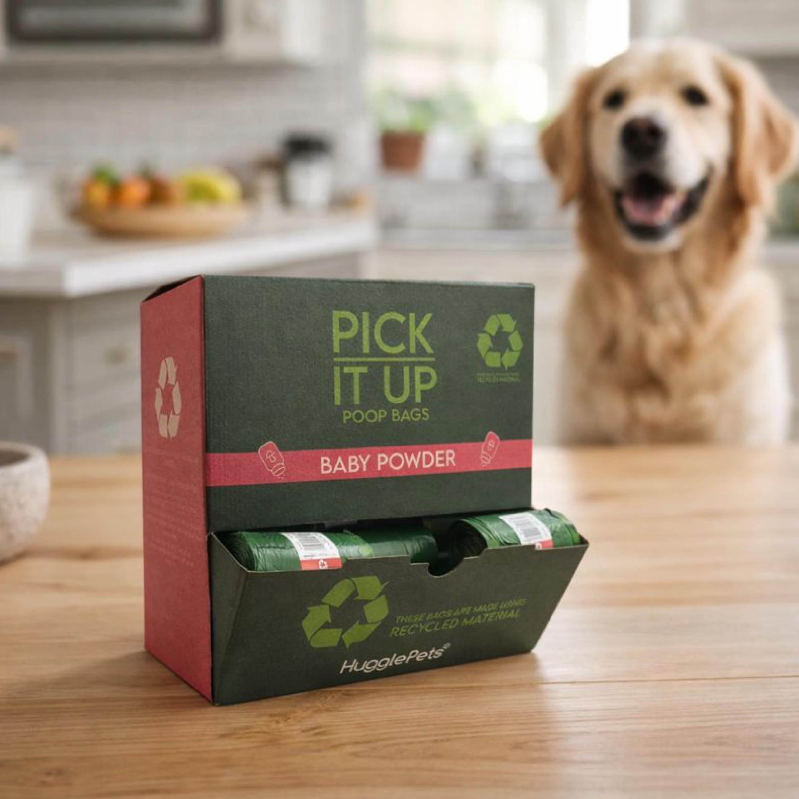 HugglePets Sacchetti grandi per cacca per cani, 54 x 15 sacchetti, per un totale di 810. 'Pick It Up' Baby Powder profumati sacchetti per cacca di cane rotoli 65% riciclati verde porta rifiuti di