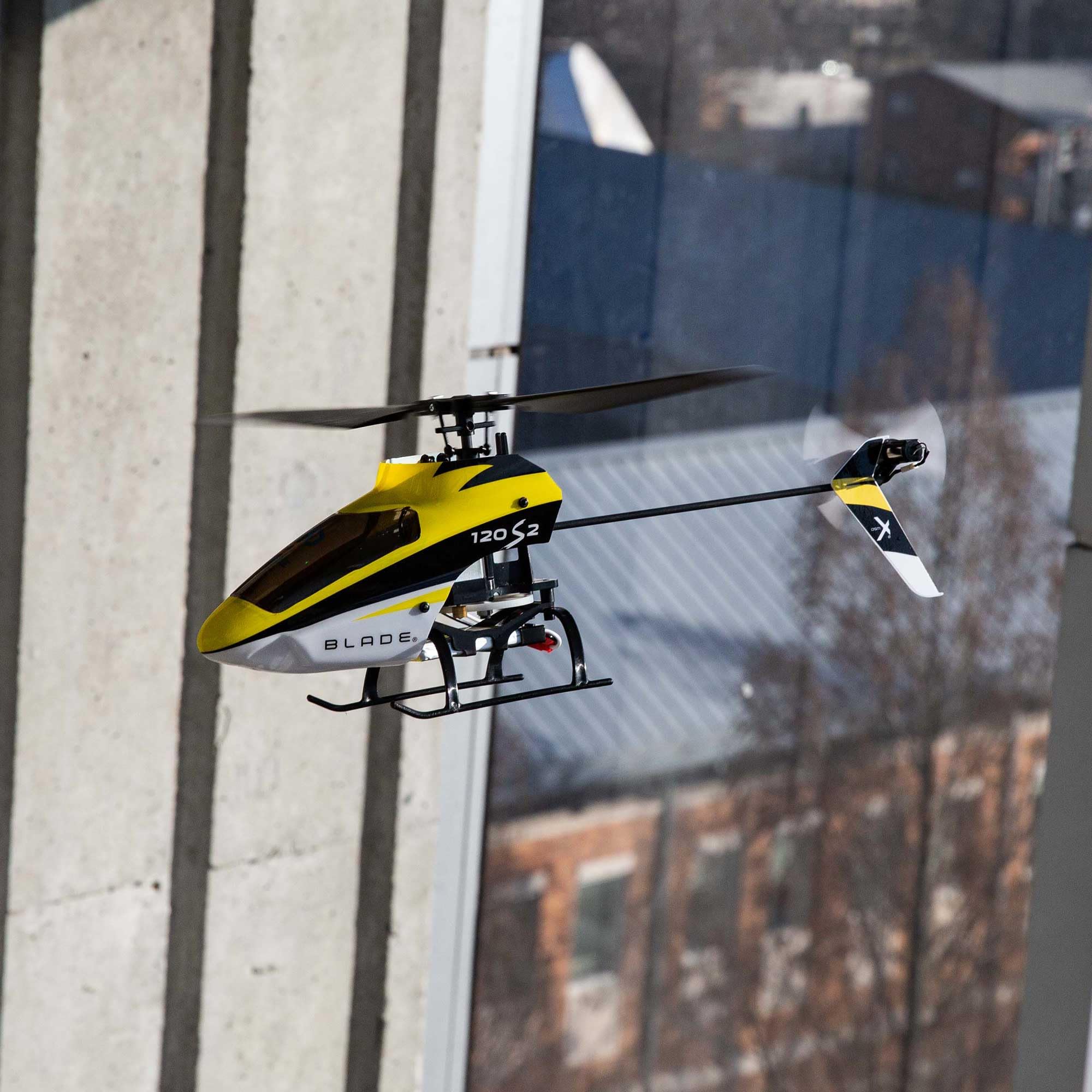 Blade 120 S2 BNF, Ferngesteuerter Hubschrauber, mit Safe Mode, RC Helicopter, Einsteiger, Indoor Heli, ab 14 Jahren, inkl. Akku & exkl. Fernsteuerung, BLH11800
