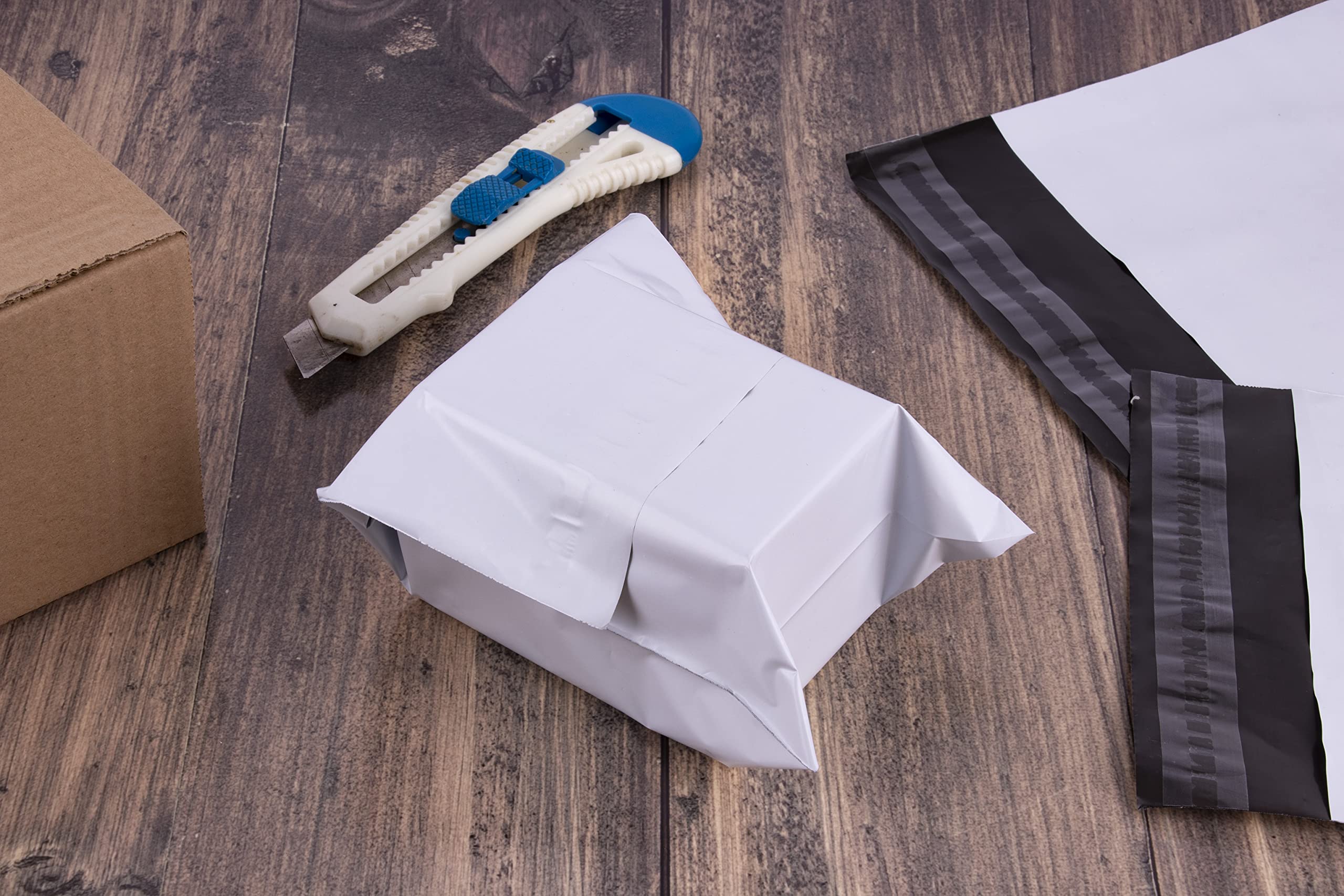 APLI 19073-50 Piece Bag Set With Adhesive Seal In White - View #11