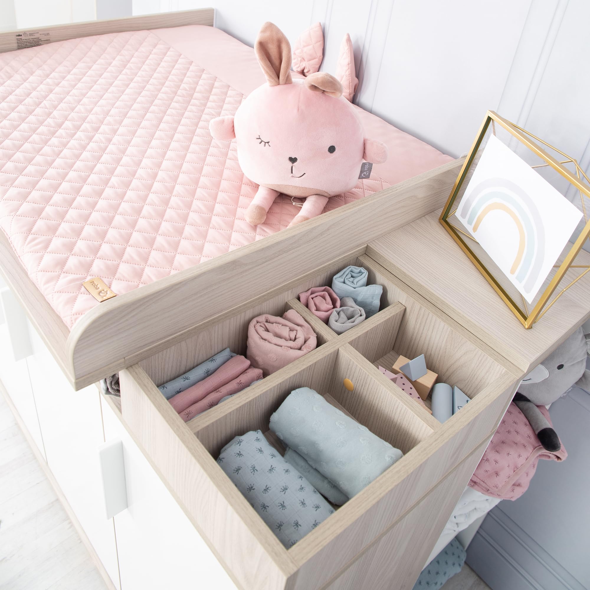 roba Chambre Bébé Complète Olaf - Lit Évolutif 70 x 140 cm + Commode à Langer + Armoire à 3 Portes - Blanc / Décor Bois