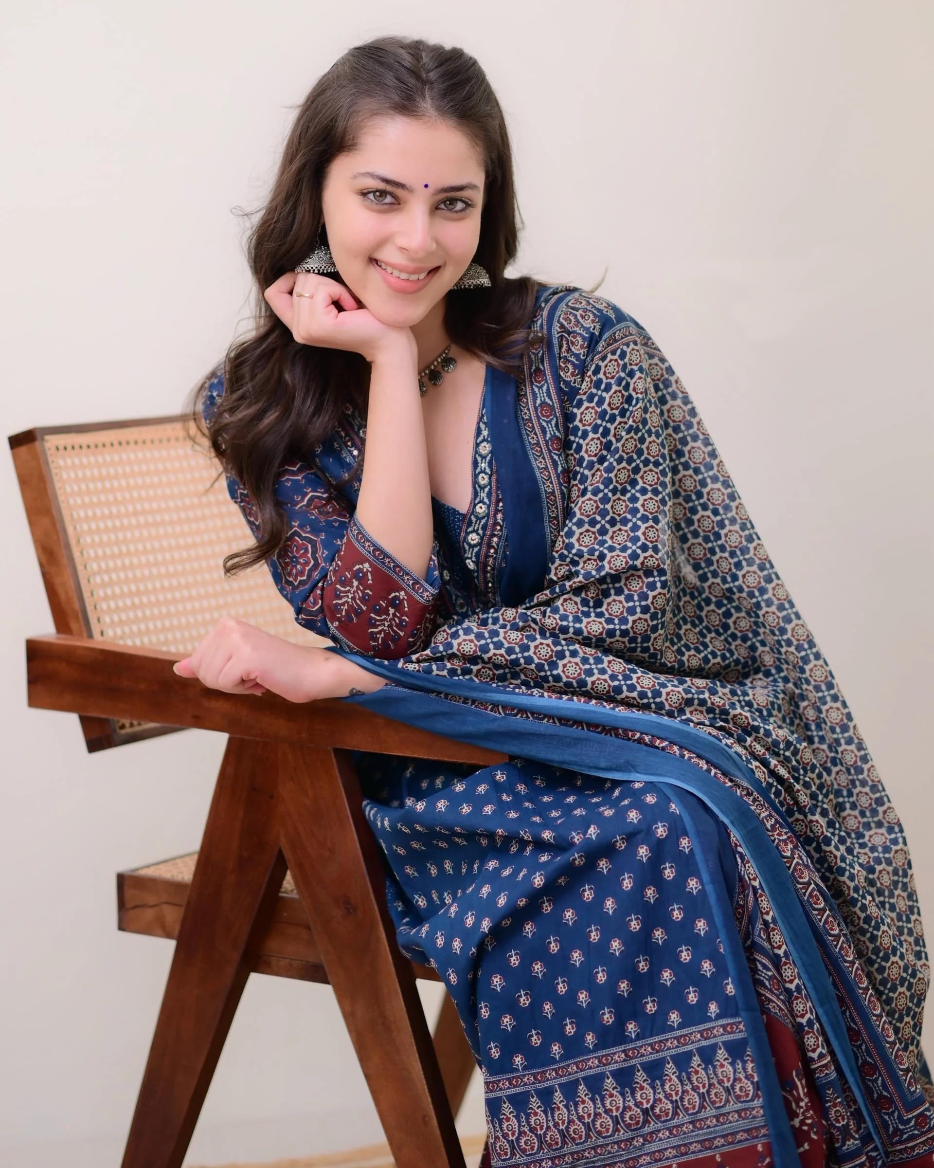 Damen Anarkali Anzug mit Dupatta Indischer Stil Ethno Lang Ausgestellt Party Wear Kleid