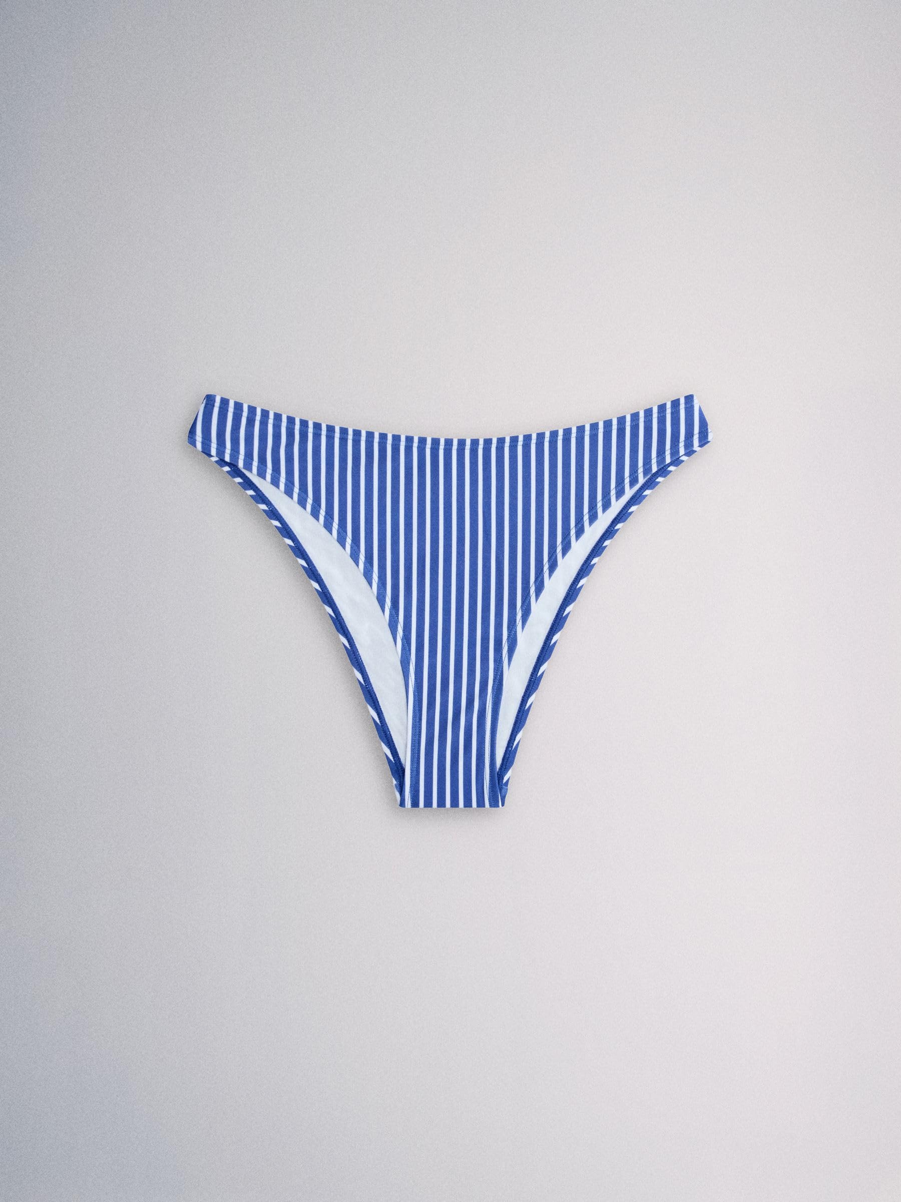 THE SET Kobiety THE SET - Zestaw 3 par wysoko wyciętych majtek od bikini