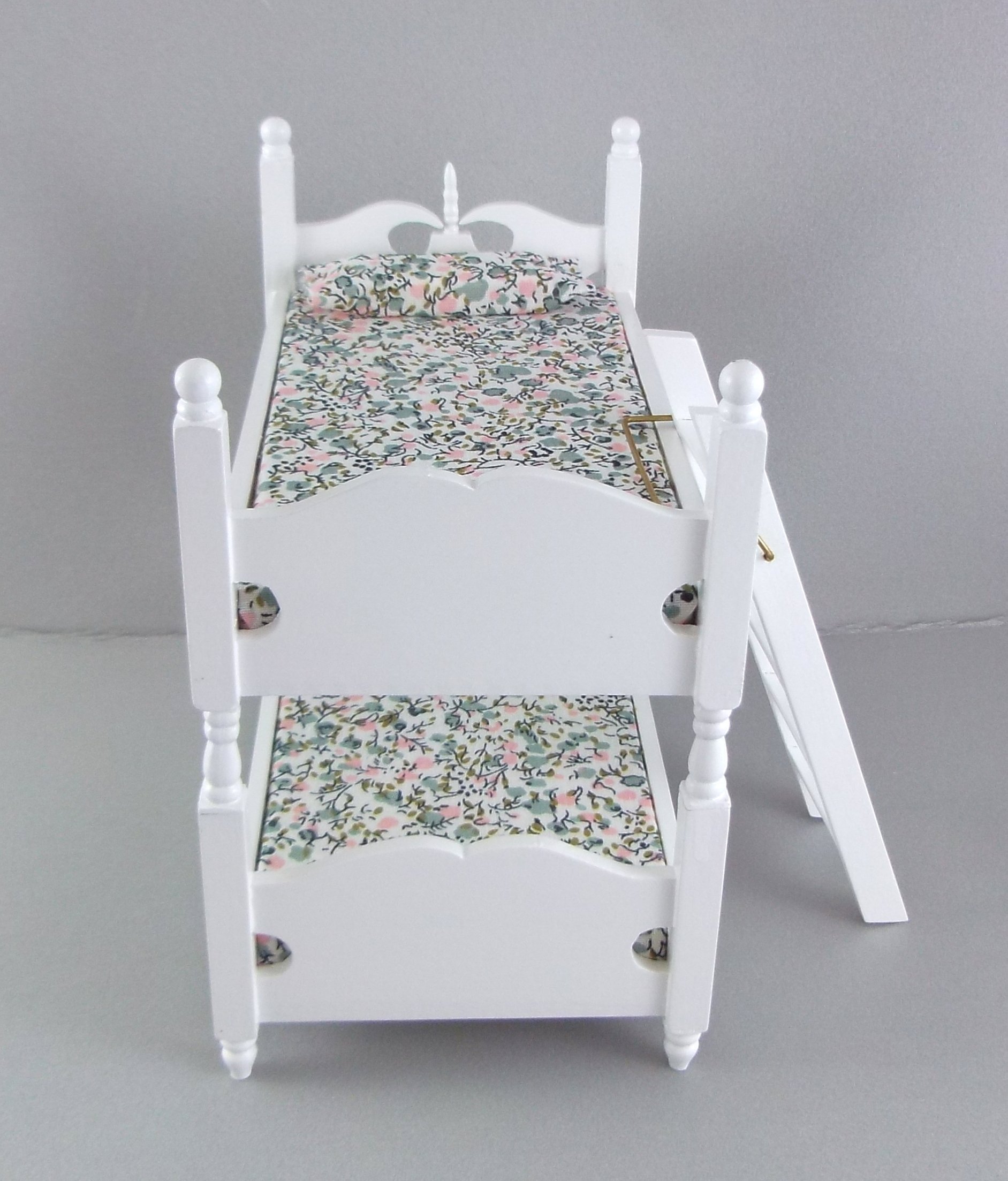 Poppenhuis Witte Houten Stapelbedden Miniatuur 1