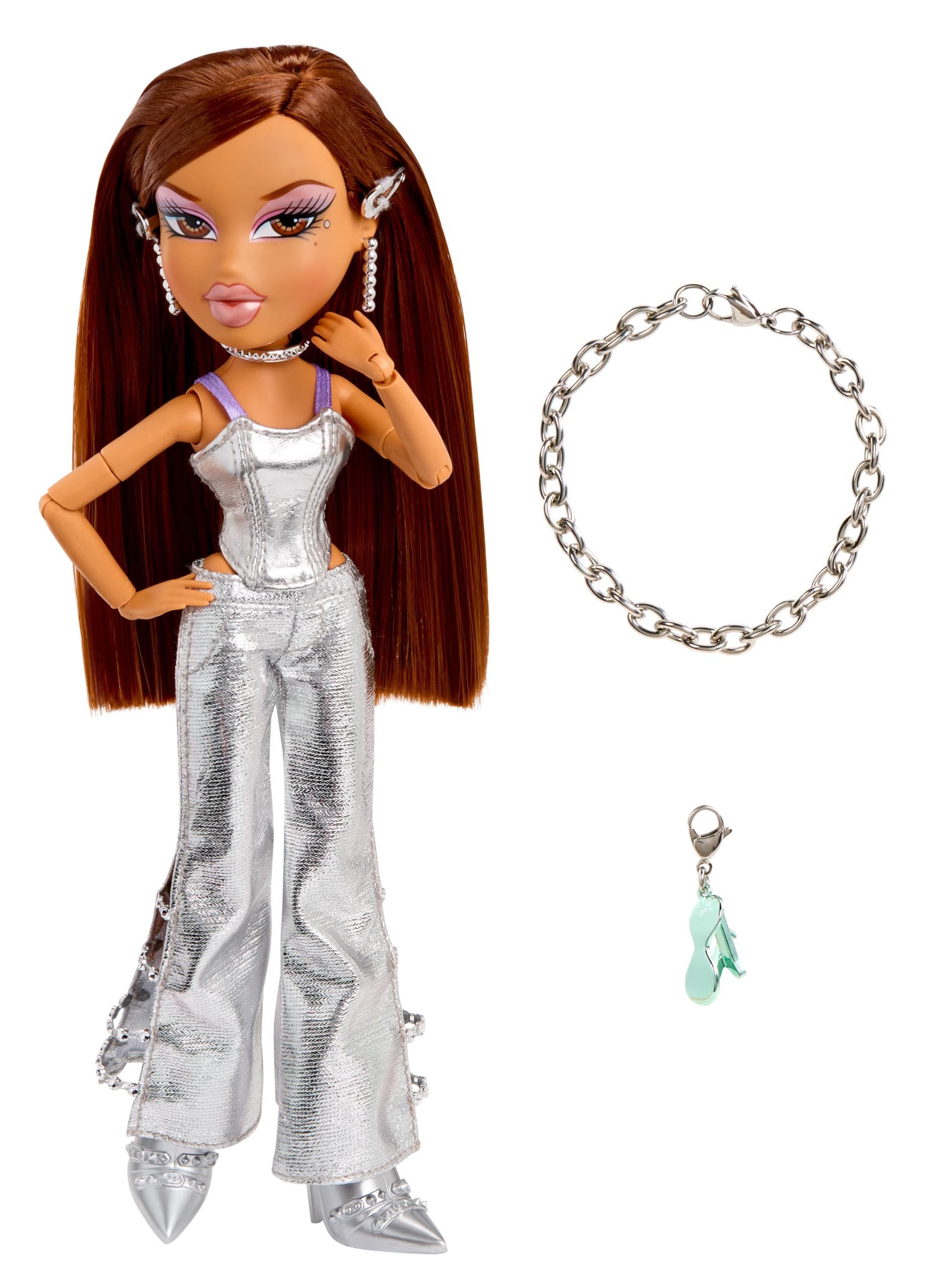 Bratz Charmz Yasmin, Fashion Doll with Collectible Charm Bracelet, Includes Outfit & Accessories - Image 2