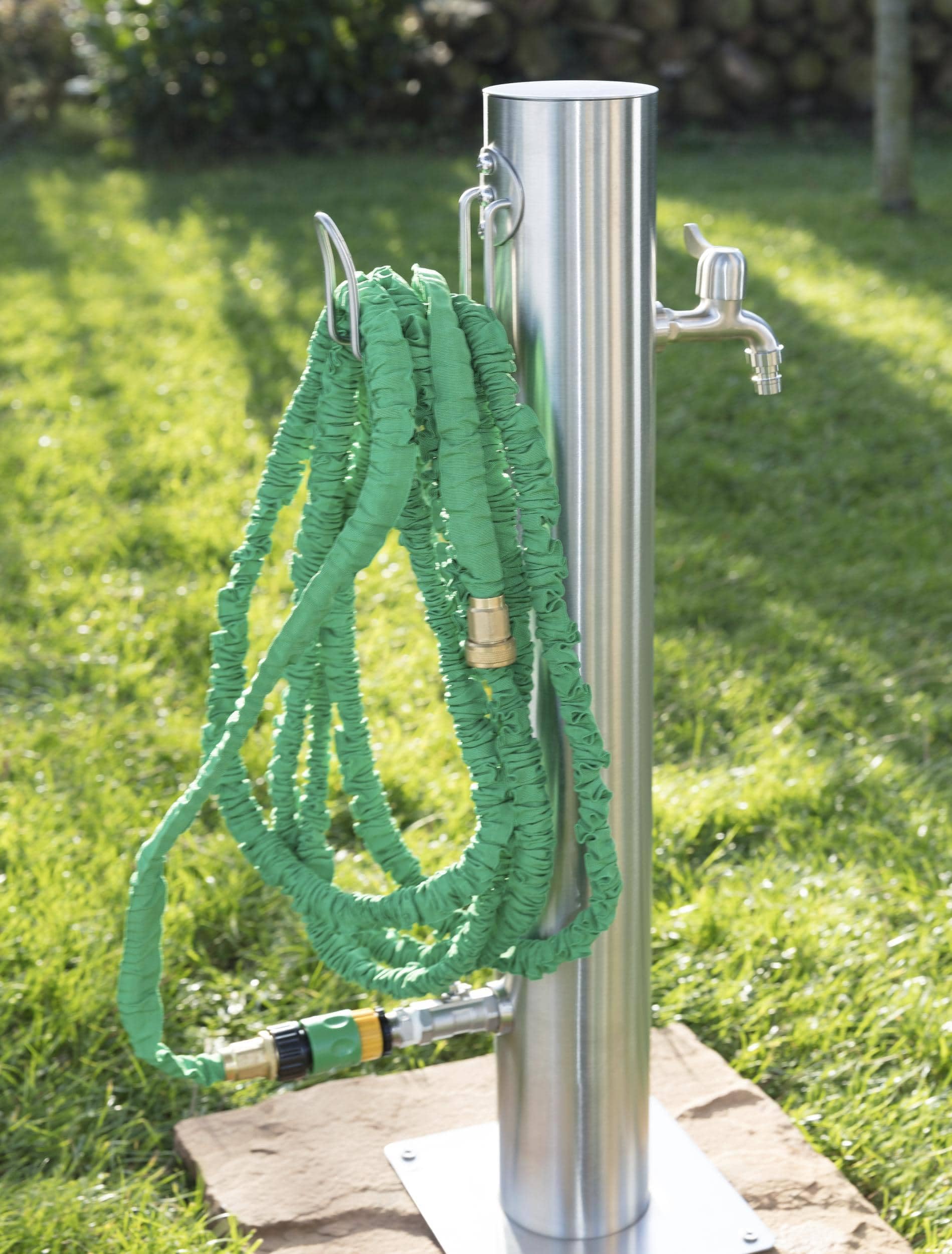 Westfalia Wasserwelten Wasserzapfsäule Edelstahl inklusive Schlauchhalter und 2 Hähne 75 cm