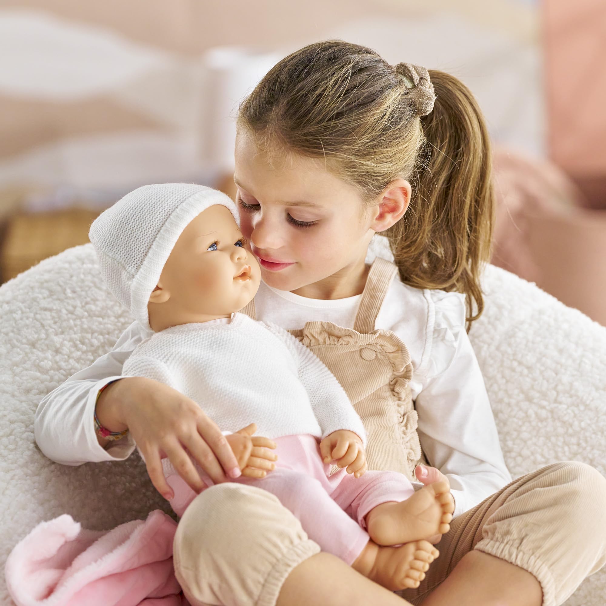 Corolle Mon Grand Poupon - Babypuppe 42 cm, realistische Weichkörper-Puppe mit Vanilleduft & Schlafaugen – ab 3 Jahren – lebensechte Spielpuppe für Rollenspiele, Puppenzubehör & Geschenk Mädchen