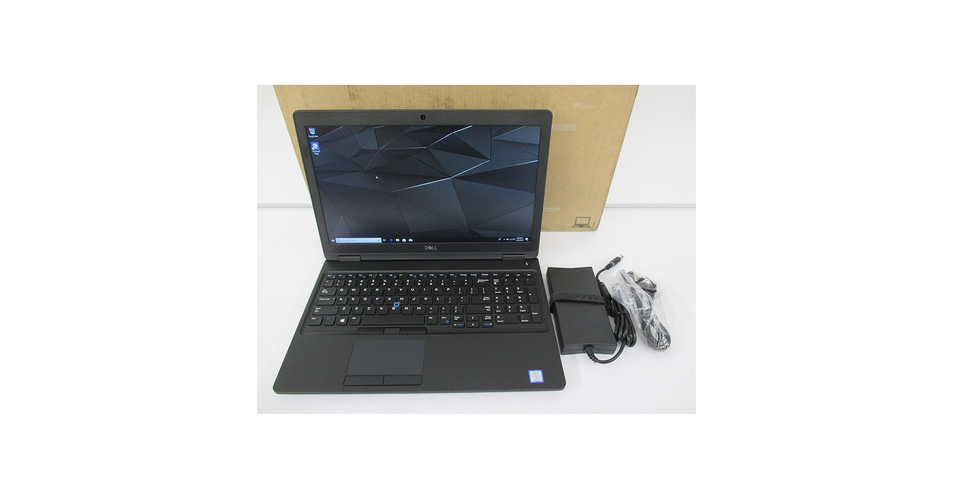 DELL Precision 3530 第8世代i7搭載 LTE Dell Precision 3530 Review | PCMag