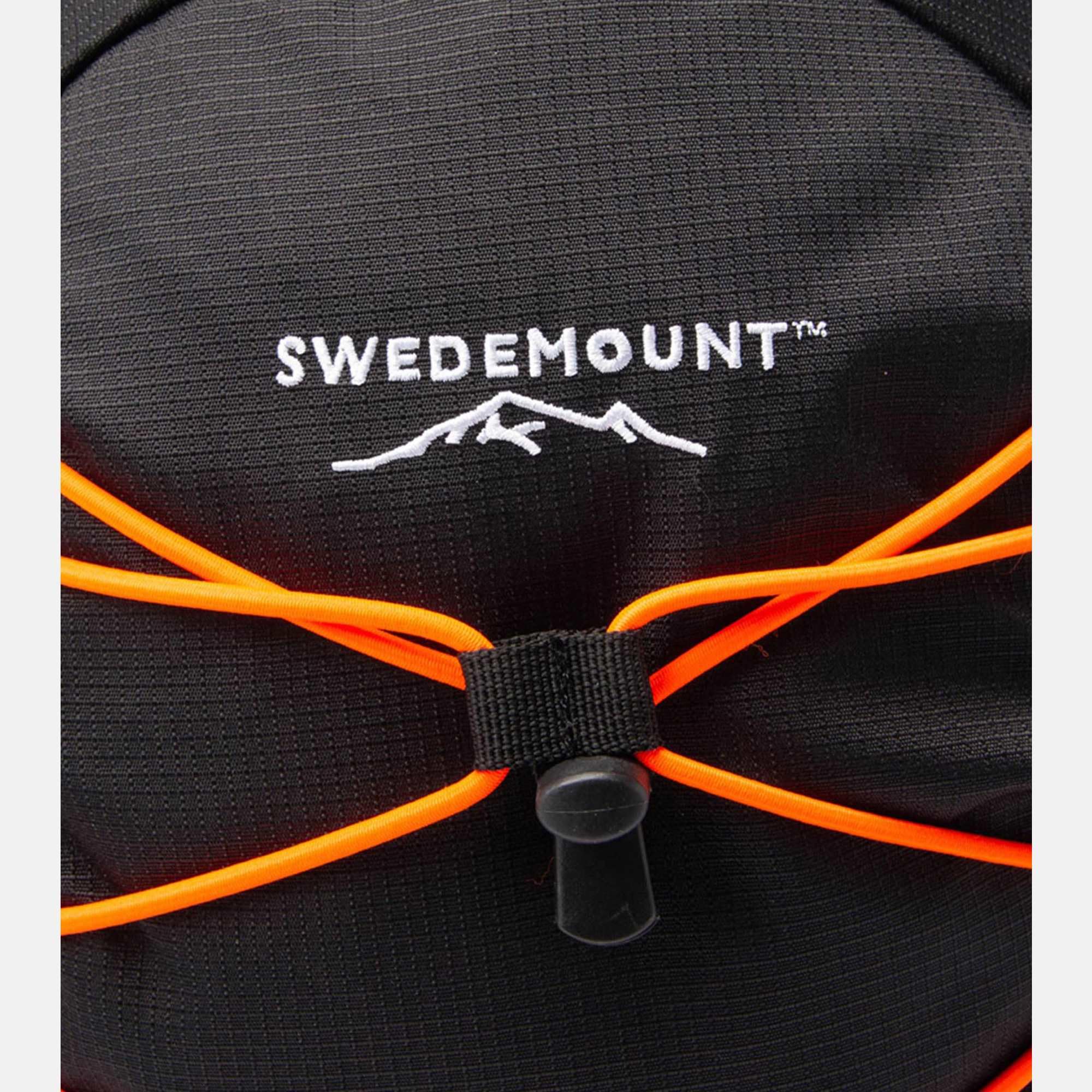 Swedemount Columbus 30L Rucksack mit Regenschutz und gepolsterten Schultergurten