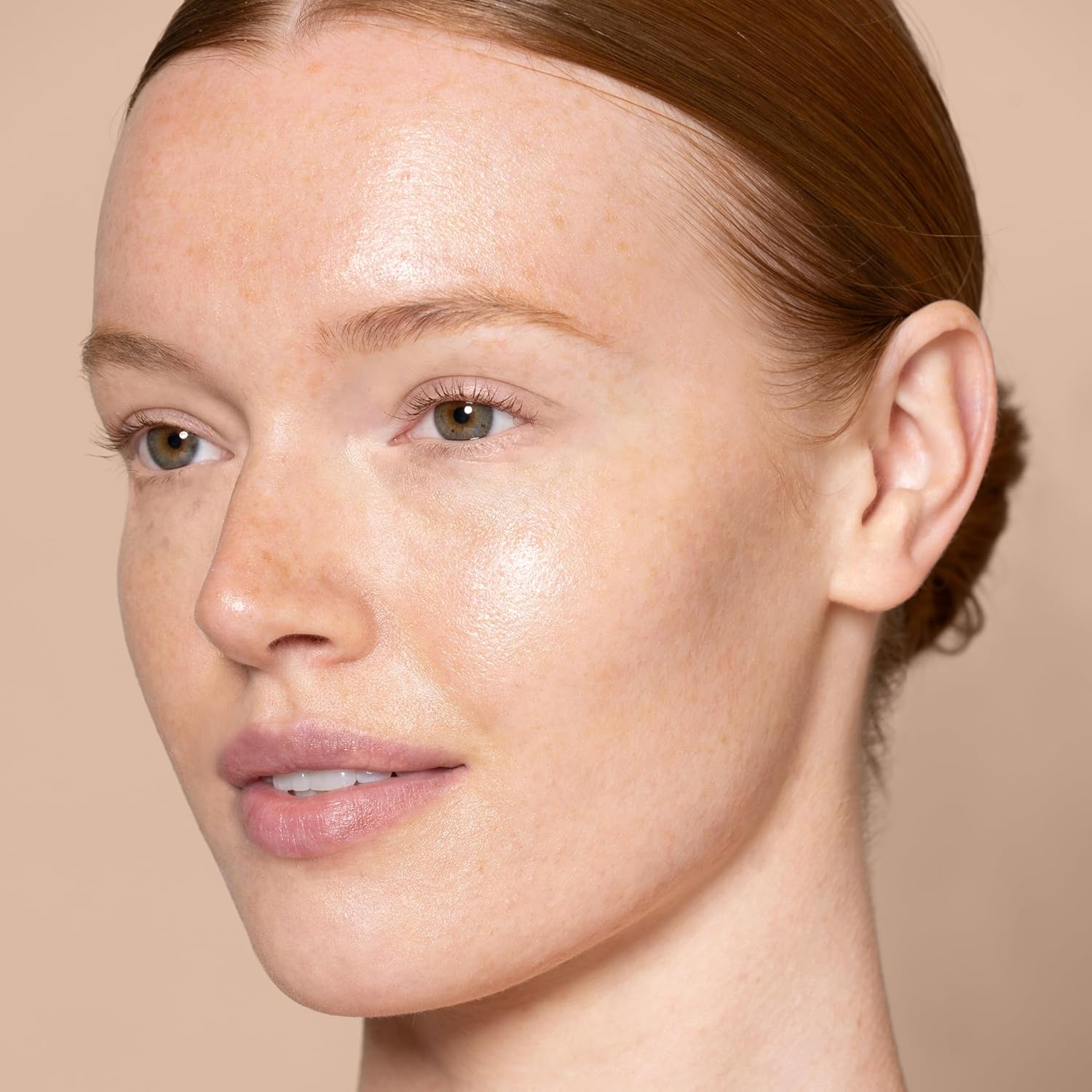 Jouer Luminizing Glow Drops for Face, Dewy Serum for Glowing Skin, 7% Niacinamide, Hyaluronic Acid, & Glycerin, 1 fl oz - Image 5