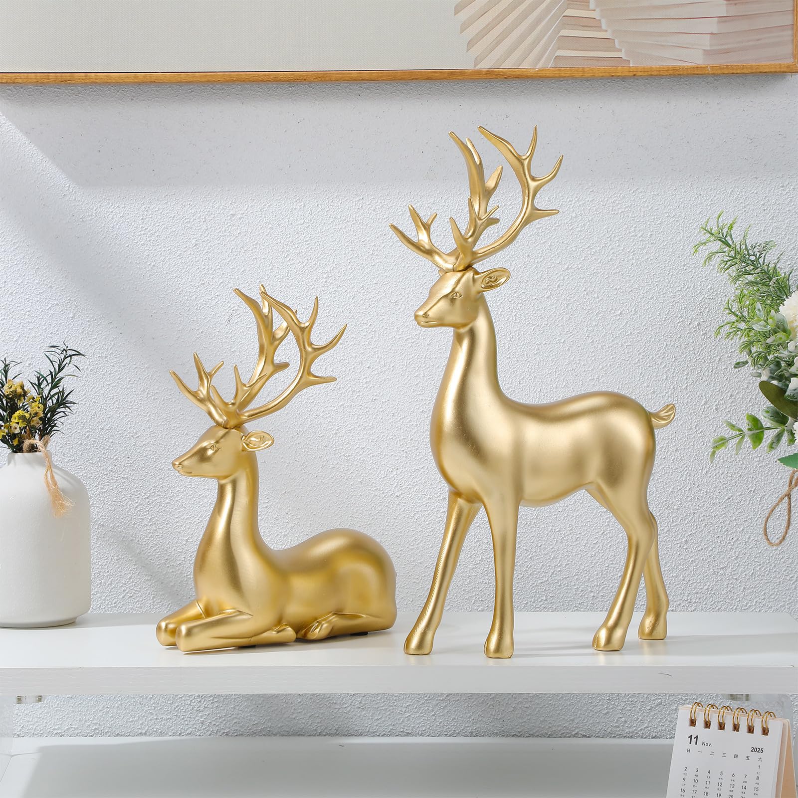 CANIGHT Leichte Weihnachtsdekoration aus Kunstharz für Zuhause 2 Stück Elch Ornament mit Dekorativem Effekt im Festlichen Stil und Tischdekoration