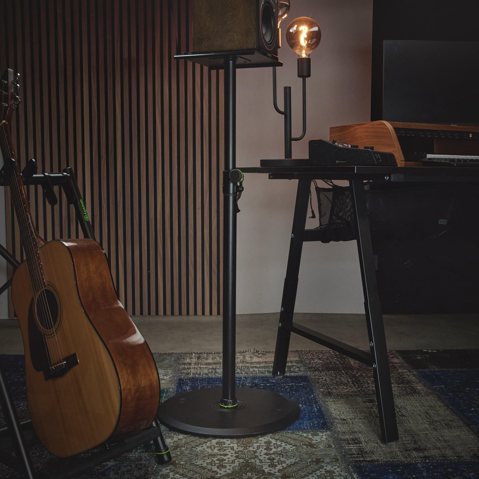Gravity SP 3202 LR B Studiomonitor-Ständer mit großem runden Sockel