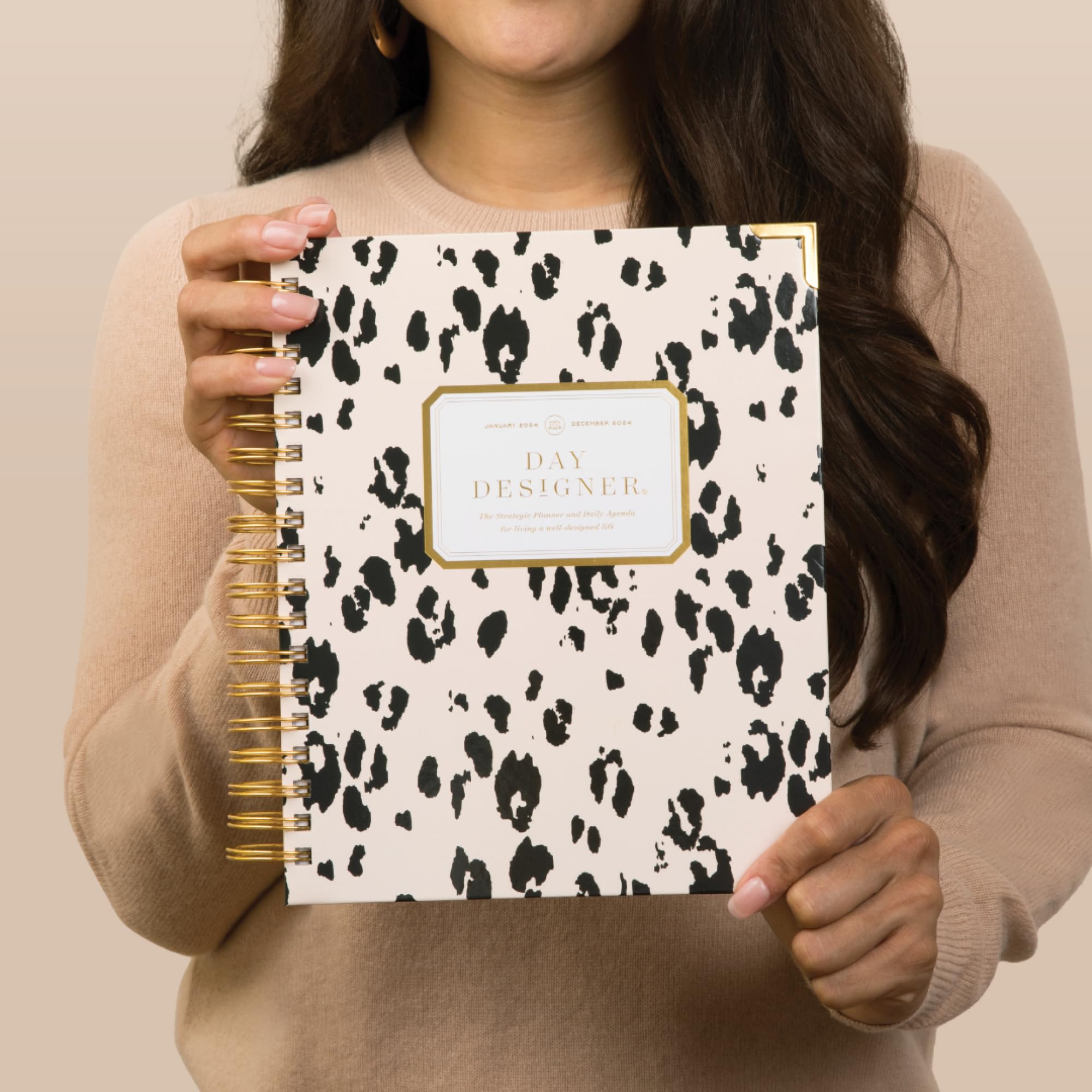 Day Designer Mini agenda giornaliera 2025-26, luglio 2025 - giugno 2026, formato pagina 15 x 20,125 cm, copertina laminata lucida (dipinto leopardato)