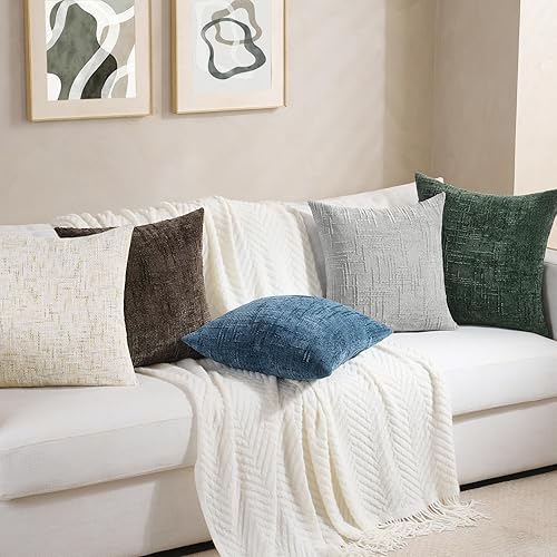 Miniatura 6 de Softalker Juego de 2 fundas de almohada de felpilla beige de 18 x 18 pulgadas, fundas de almohada bohemias con textura neutra de color crema