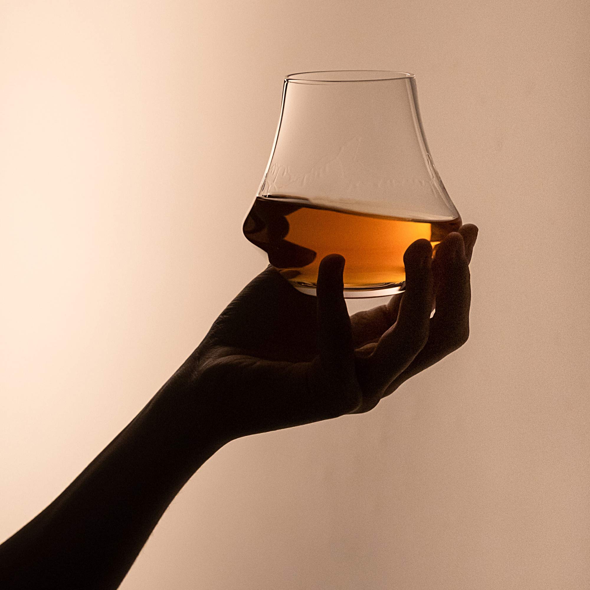 Kamienie do whisky i kieliszki do nosa zestaw upominkowy - 6 ręcznie wykonanych granitowych okrągłych skał do popijania - kryształowy kubek do whisky, szkockiej, degustacji burbona, taca prezentacyjna