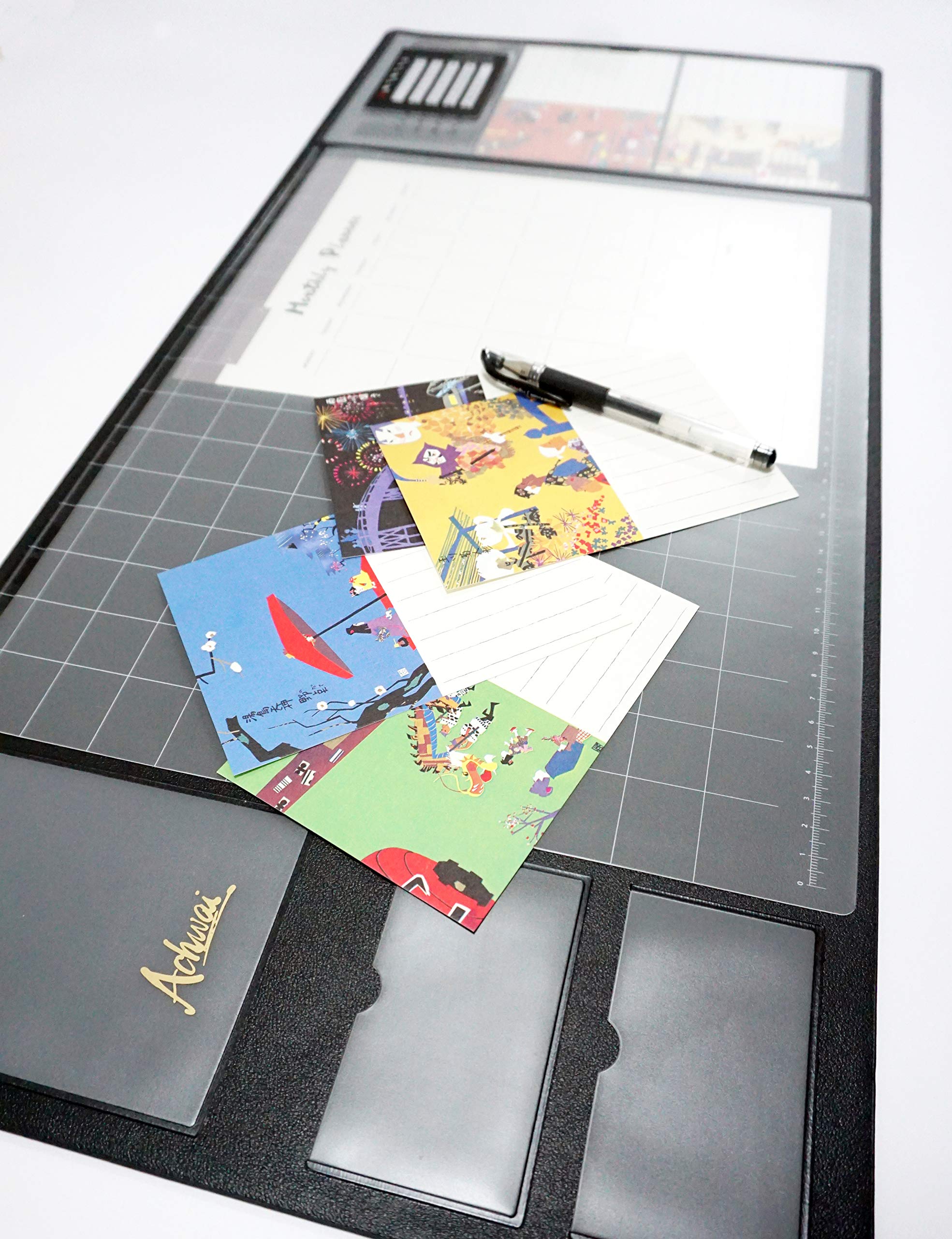 Multifunktionale Schreibtischunterlage, Schreibtisch Zubehör mit Kalender, mit Taschen für Notizen, Monatsplaner, Fotos, Visitenkarten, wasserdicht und rutschfest, 70 x 33 cm, Schwarz