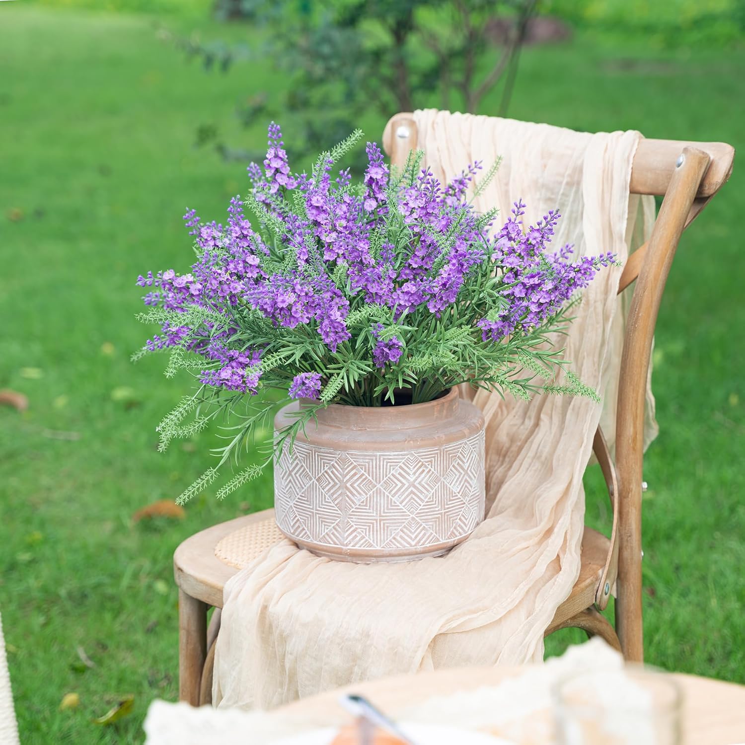 Fake Flowers Lavender Flowers Interior Decor Plastic Flowers Lavender Purple Flowers Artificial Farmhouse Decor Artificial Lavender Flowers Outdoor Decor Artificial Flowers(4pcs Pale Purple)
