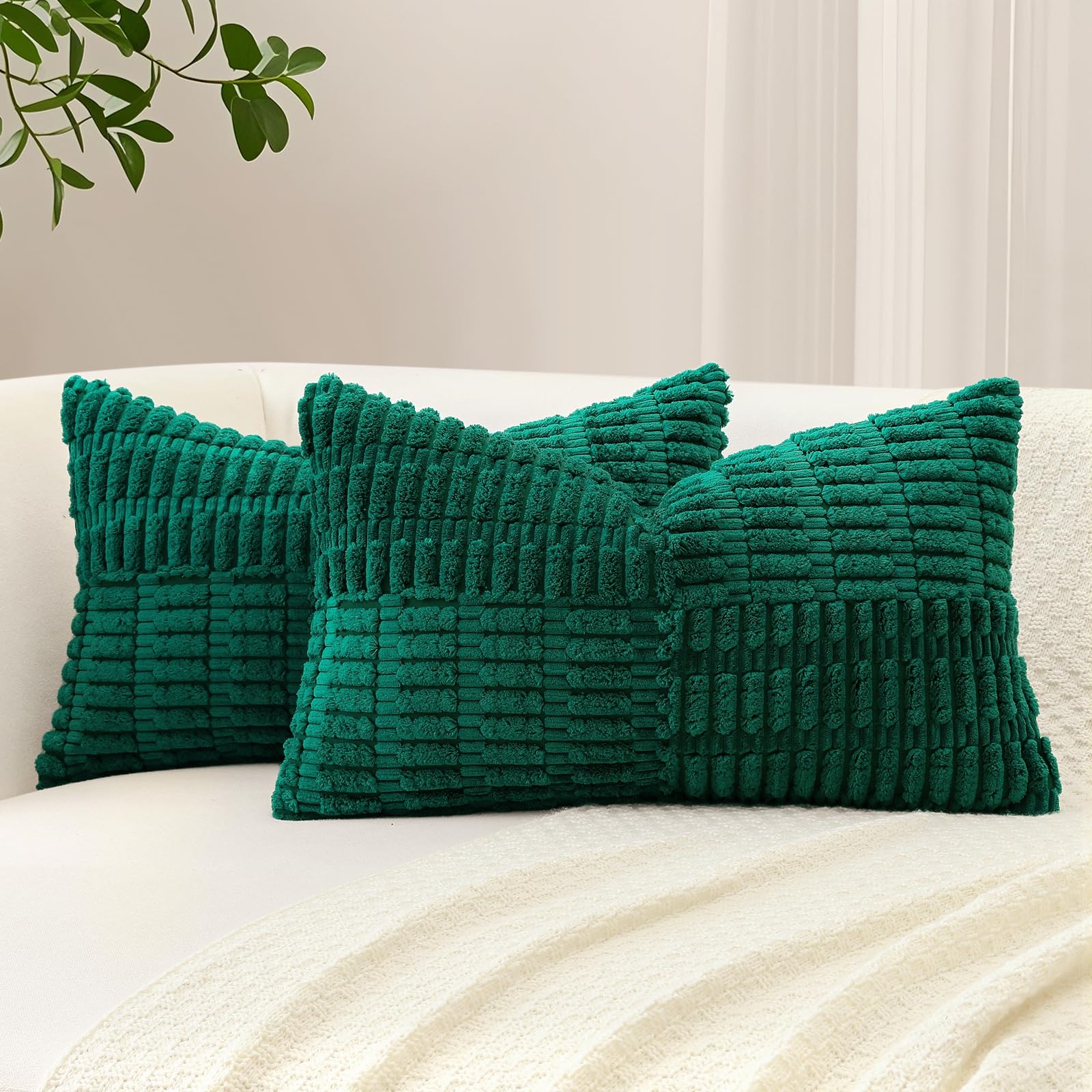 Sungeek Set of 2 Decorative Cushion Covers 40 x 60cm Soft Corduroy Striped Cross Patchwork Textured Pillow Cases Boho Farmhouse Lumbar Throw Pillow Covers for Sofa Bed Patio 16x24 Inch, Dark Green