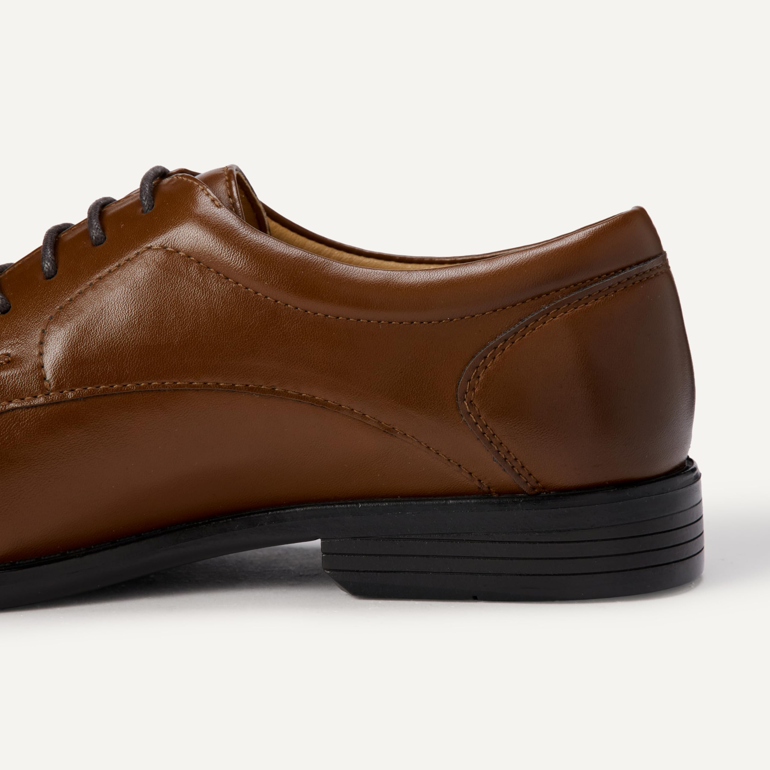 Amazon Essentials Men's Twin Seam Square Toe Derby Dress Shoes — view 5