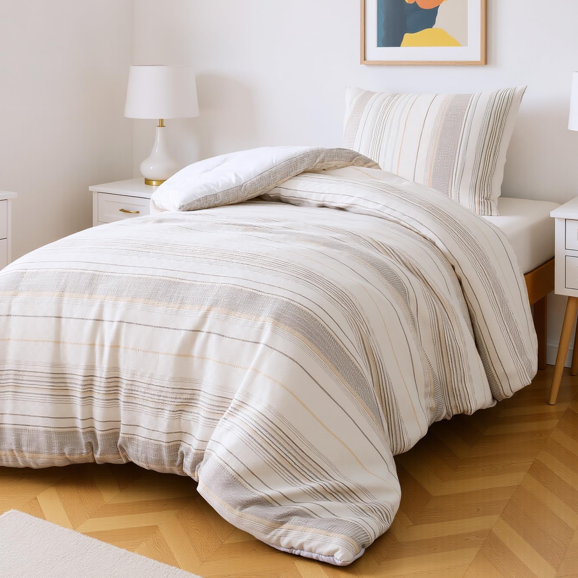 

                                                    Amazon Basics Comforter Set, 2-Piece Jacquard Comf