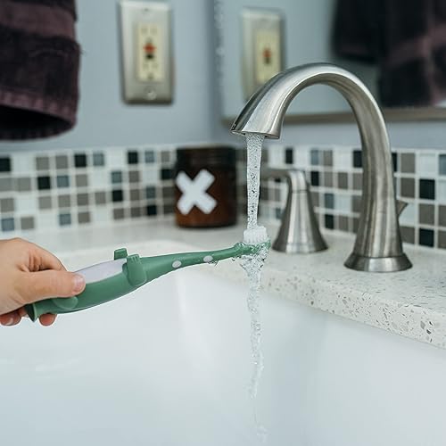 Vista 60 de Dr. Brown's Otter - Cepillo de dientes para niños pequeños, cerdas suaves con ventosa para almacenamiento, sin BPA, edades de 1 a 4 años, paquete