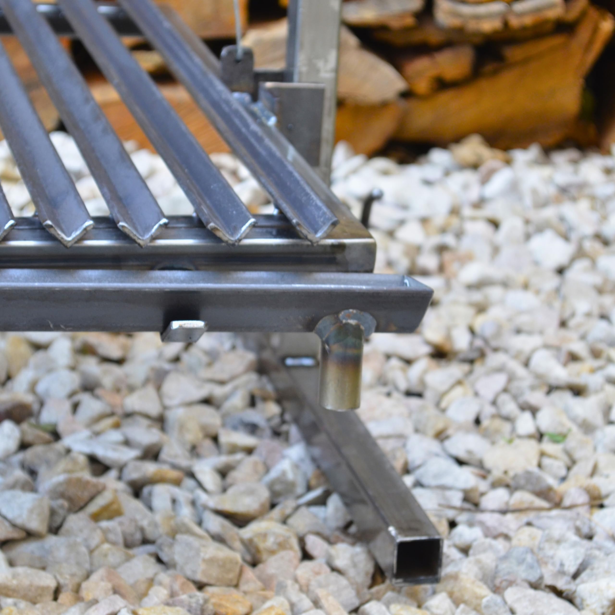 Grill a Carbonio Stile Argentino Santa Maria - Angolo a V - (Grill Santa Maria Stile Argentino + Piastra in Ferro)