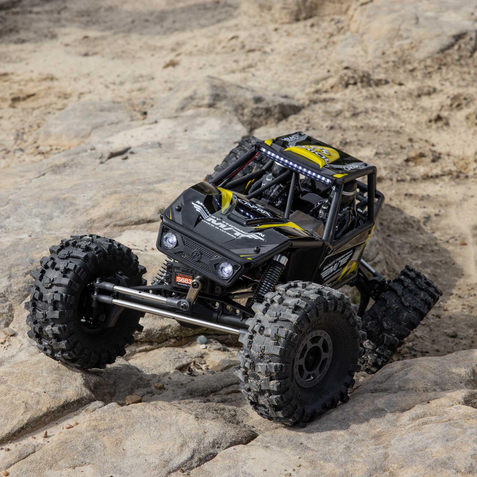 Amazon.co.jp: Axial 1/10 UTB10 Capra 1.9 4WS 4X4 RTR つや消し