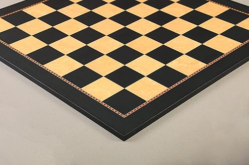 Tablero de ajedrez tradicional estándar inspirado en el gambito de la reina