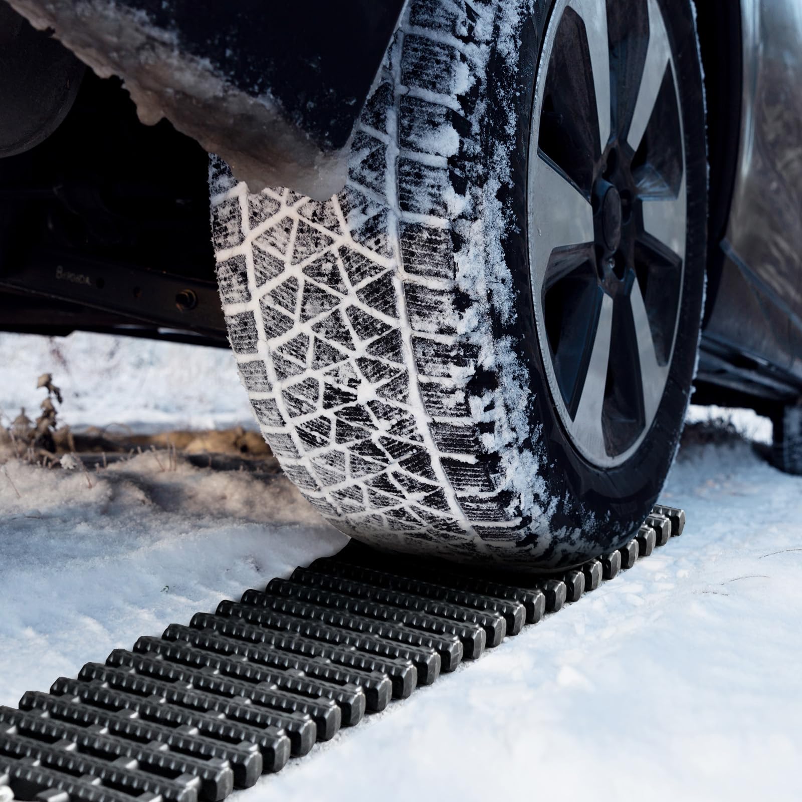 GYMAX Lot de 2 Tapis de Traction pour Pneus de Voiture, Planche de Récupération Portables, avec Sac de Rangement, pour Neige, Glace, Boue, Sable (80 X 21CM)
