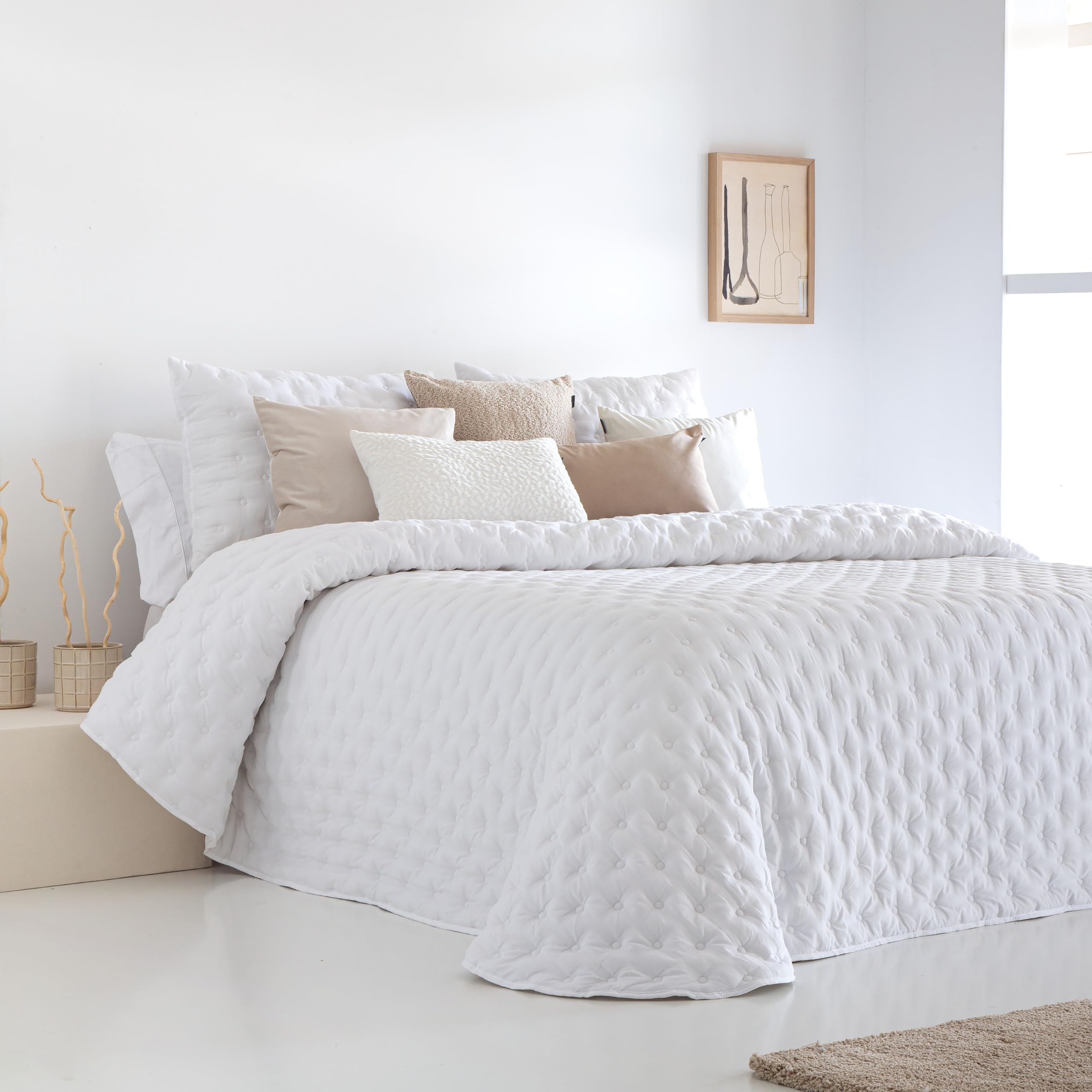 Fundeco - Edredón Conforter Invierno - Colcha de Invierno Modelo Anisa - Color Blanco - Cama 105 - Incluye 2 Fundas Cojín 50 x 70 cm - Suave y de Fácil Lavado