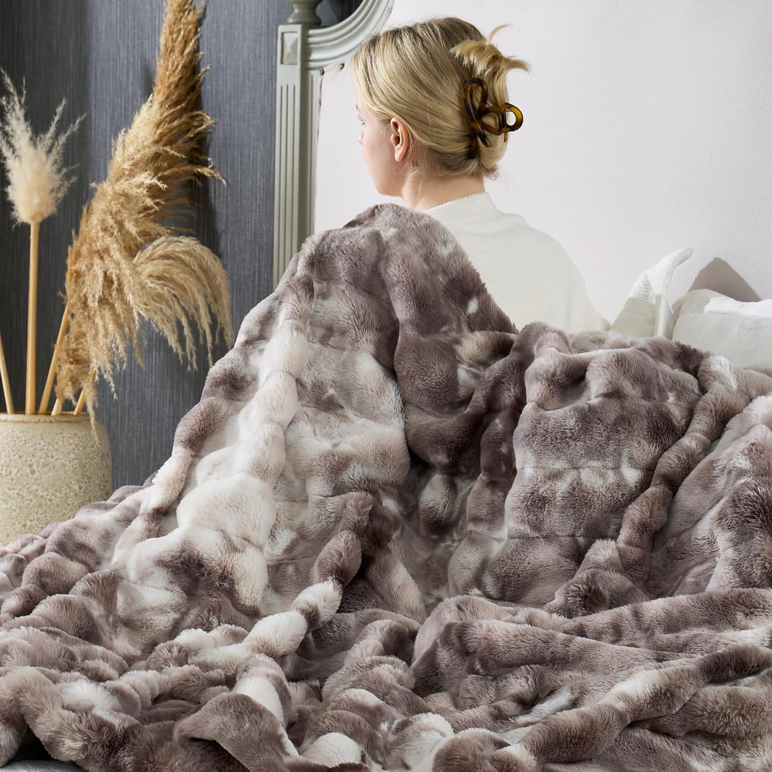 Cozy Bliss Deluxe Striped Rabbit Faux Fur Throw Blanket, Soft Fluffy Warm Plush Blanket for Winter, Modern Homr Decor, Tie-dye Grey 50"x60" - Image 8