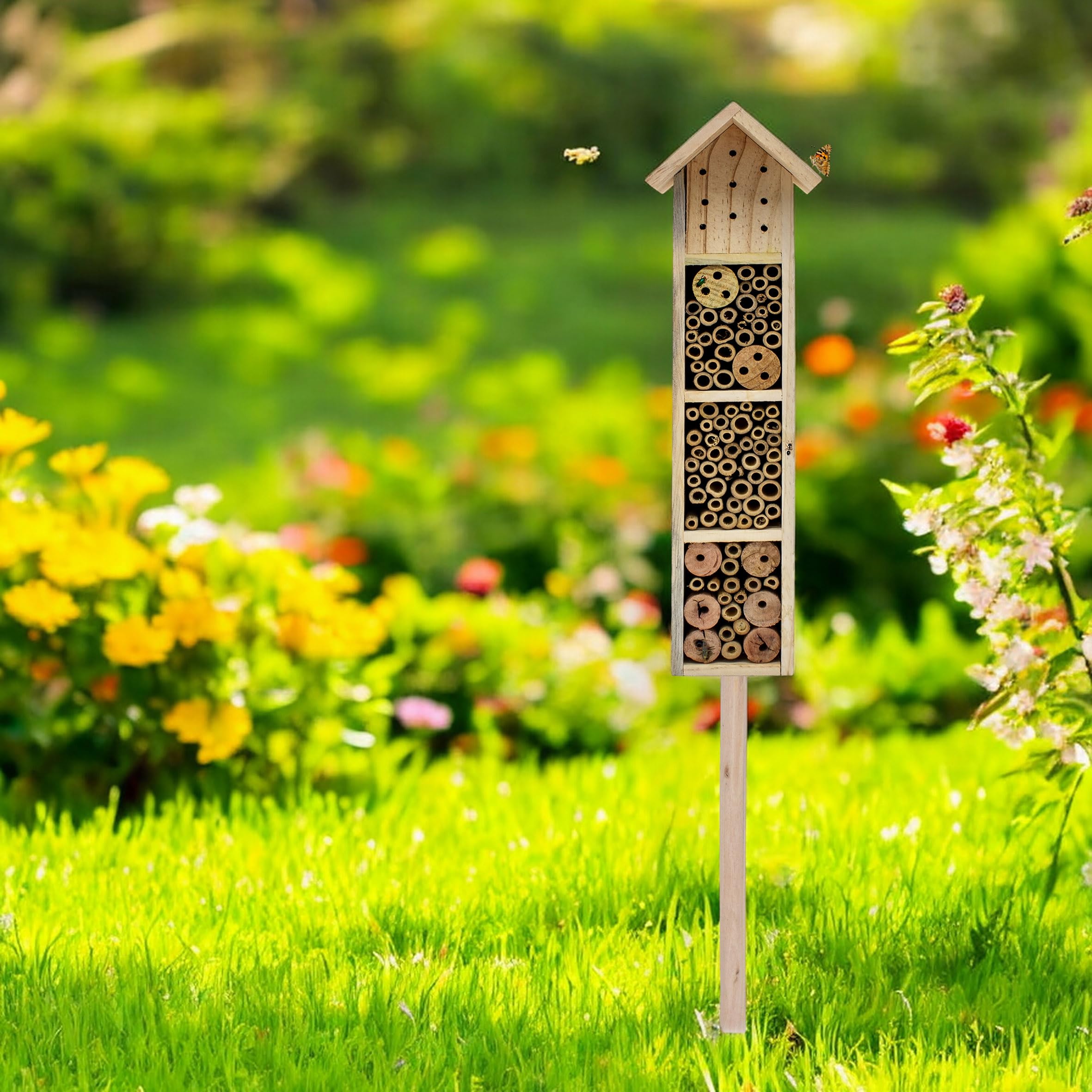 Hotel para insectos de madera con estaca – H 78 cm – Casa de insectos natural para colocar – Bienenhotel Hummelhaus Holzhaus Nisthilfe para abejas, abejas, crisopas, mariposa