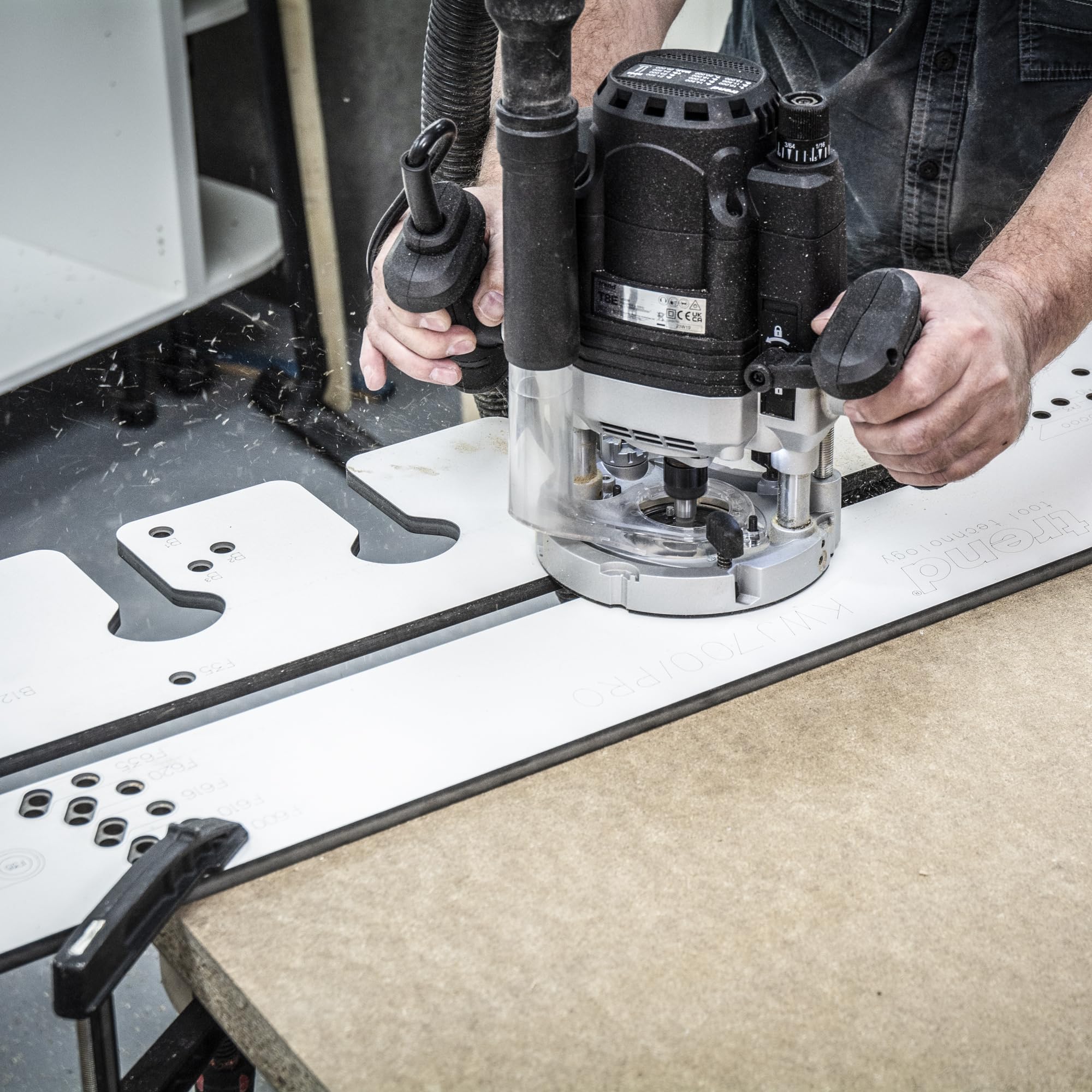 Trend Professional Plantilla Multi-Materiale per Giunzioni a Mitra Mason, Fino a 950mm di Larghezza, Allineamento Bordo Anteriore, KWJ950/PRO