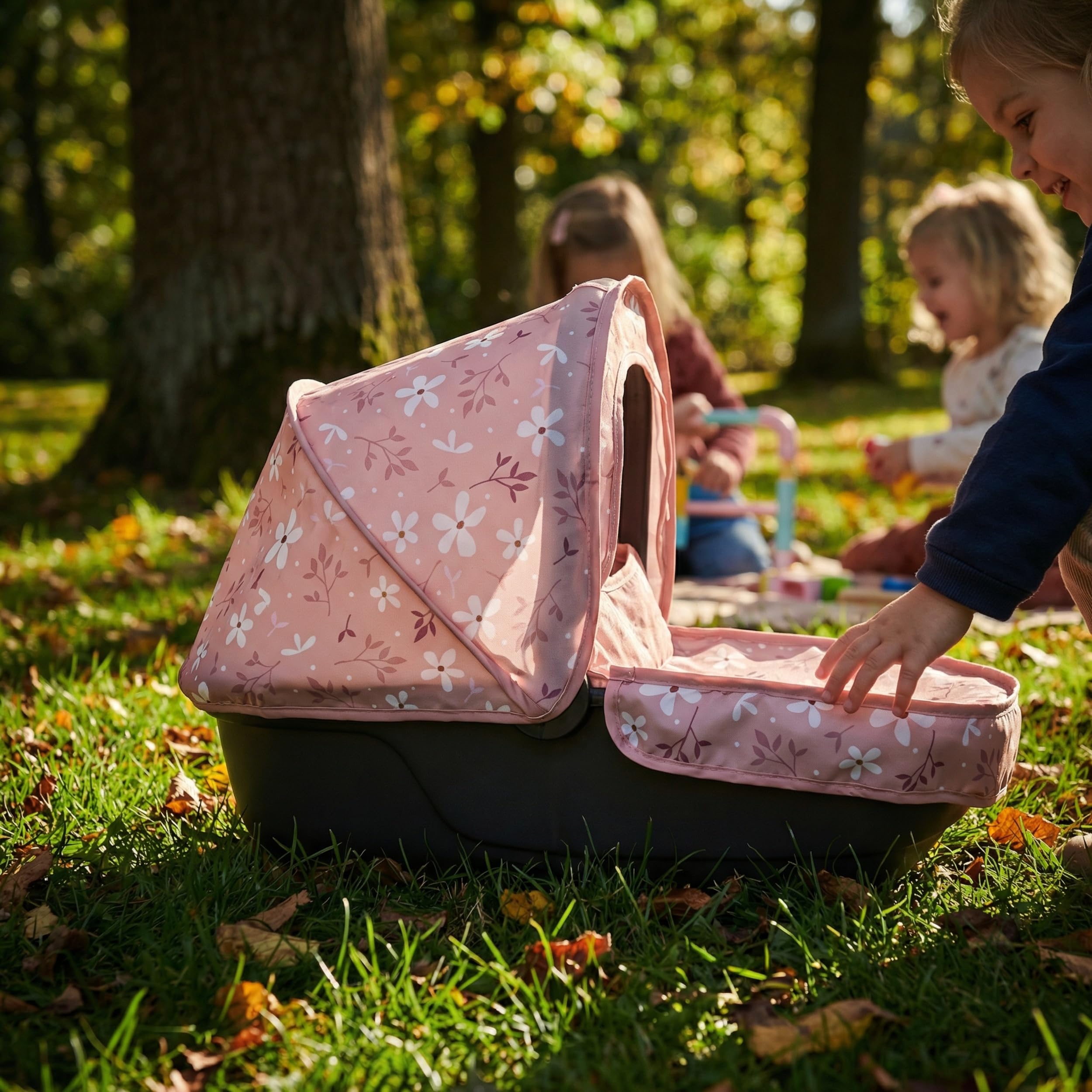 MOLTO – 2-in-1-Puppenwagen Bella mit Abnehmbarer Babywanne und verstellbarem Schiebegriff, Spielzeugwagen mit Verdeck, Wickeltasche und Korb, für Puppen bis 53 cm, ab 3 Jahren
