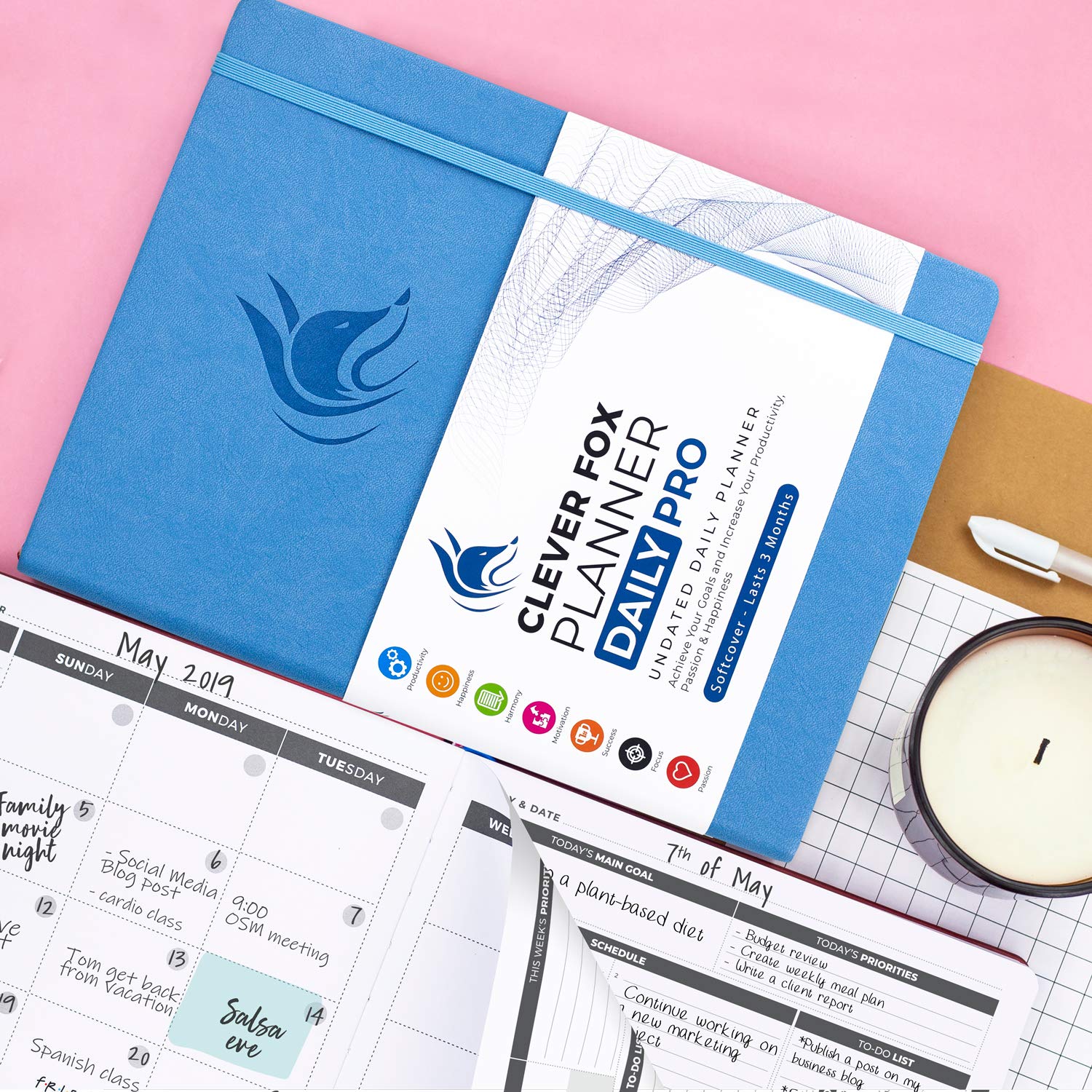 Clever Fox Planner Daily PRO – Agenda giornaliera e diario di gratitudine per aumentare la produttività, la gestione del tempo e raggiungere i tuoi obiettivi, senza data, formato A4, 21,5 x 28 cm,